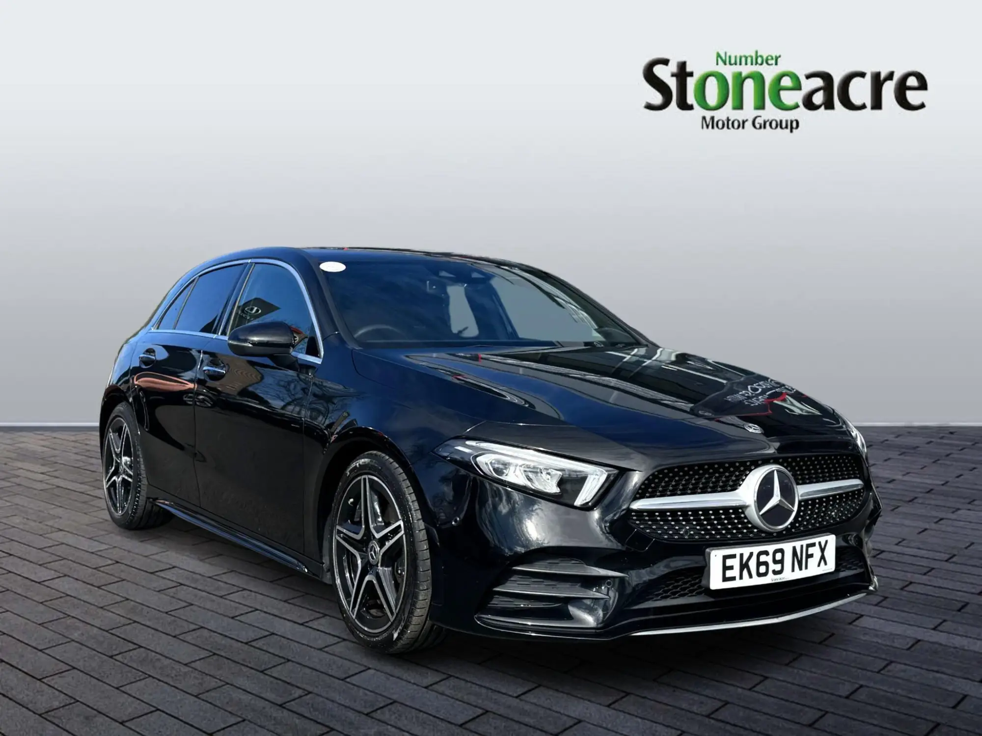 Mercedes-Benz A-Class A200 AMG Line Premium 5dr Auto XL08LOZ Image 1