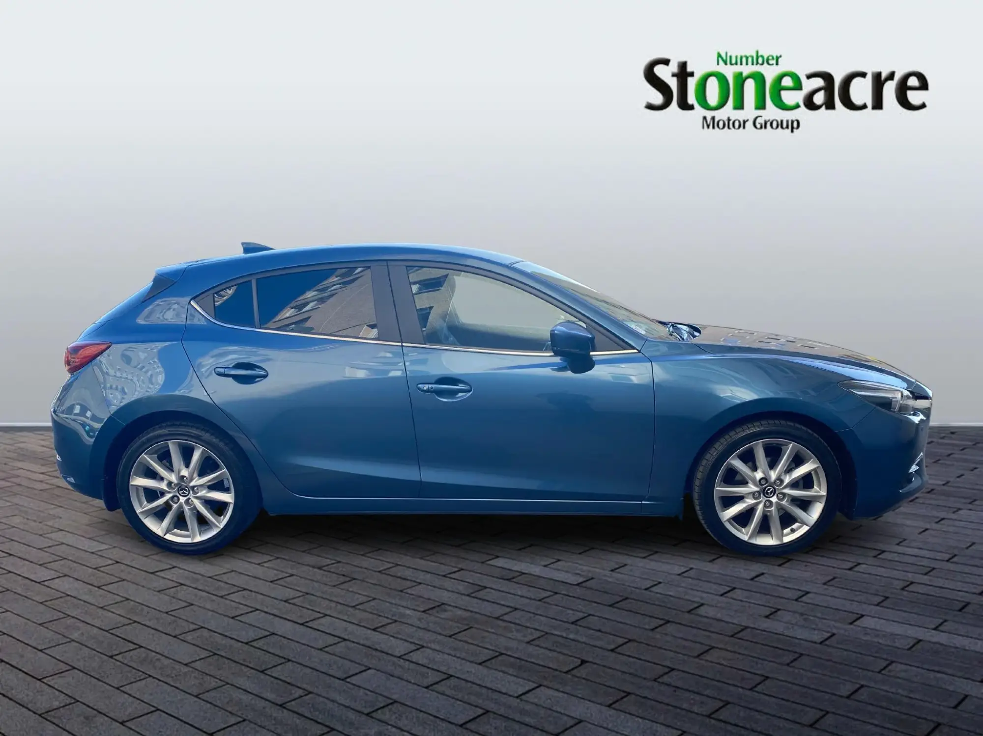 Mazda 3 2.0 SKYACTIV-G Sport Nav Hatchback 5dr Petrol Auto Euro 6 (s/s) (121 ps) YL18THV Image 2