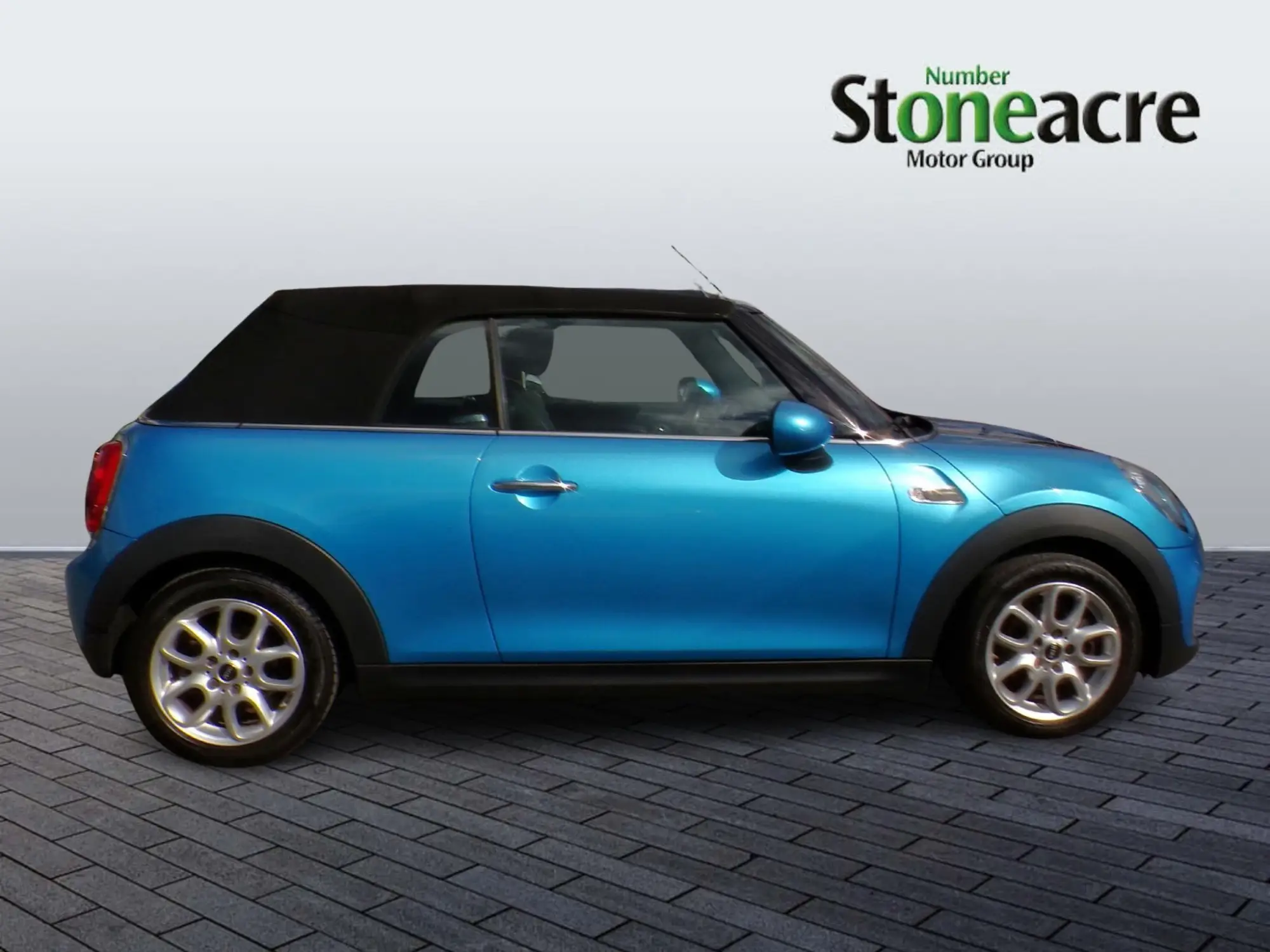 MINI Convertible 1.5 Cooper Euro 6 (s/s) 2dr MEG215P Image 2
