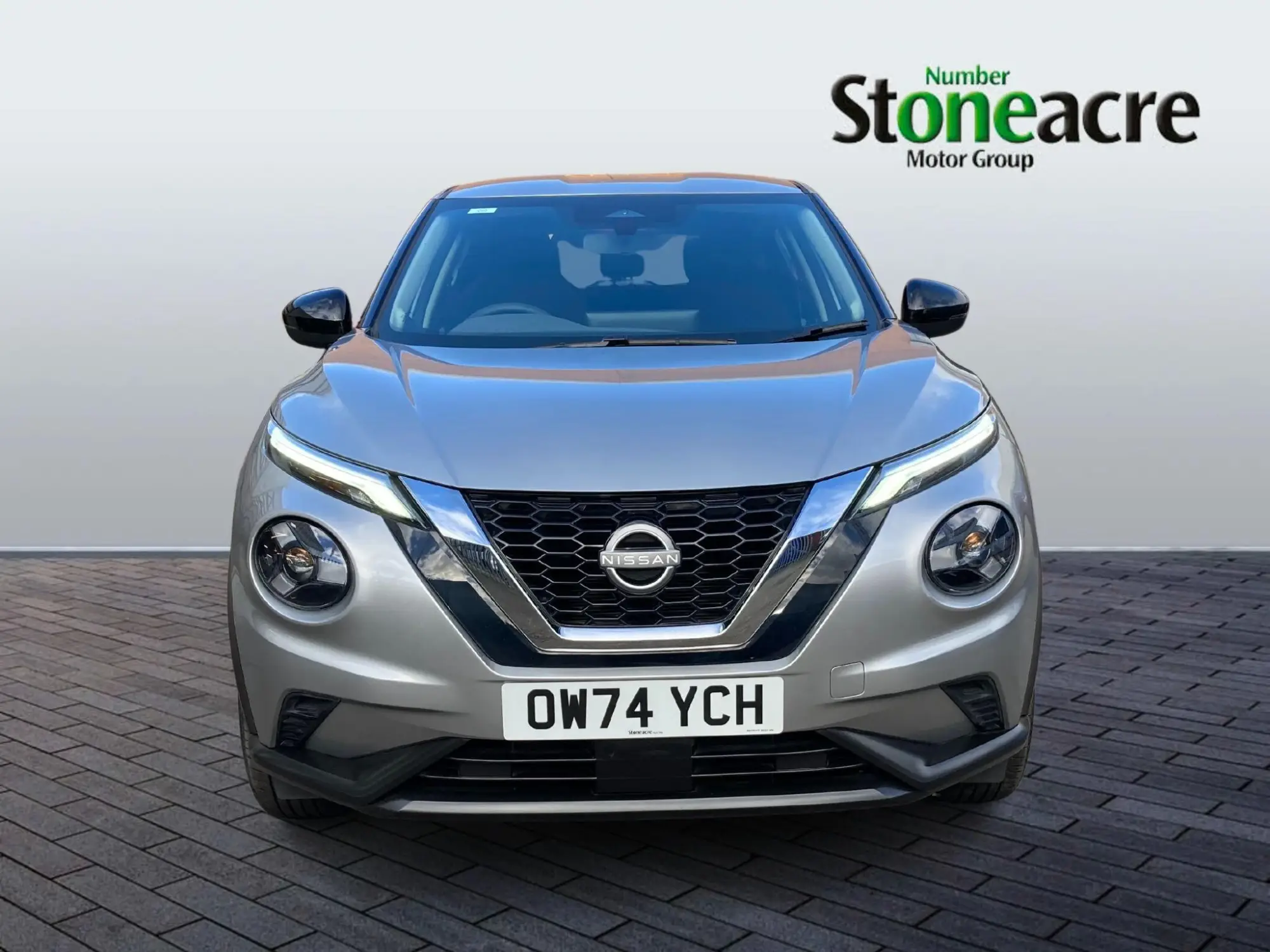 Nissan Juke 1.0 DIG-T Acenta Premium Euro 6 (s/s) 5dr OW74YCH Image 2