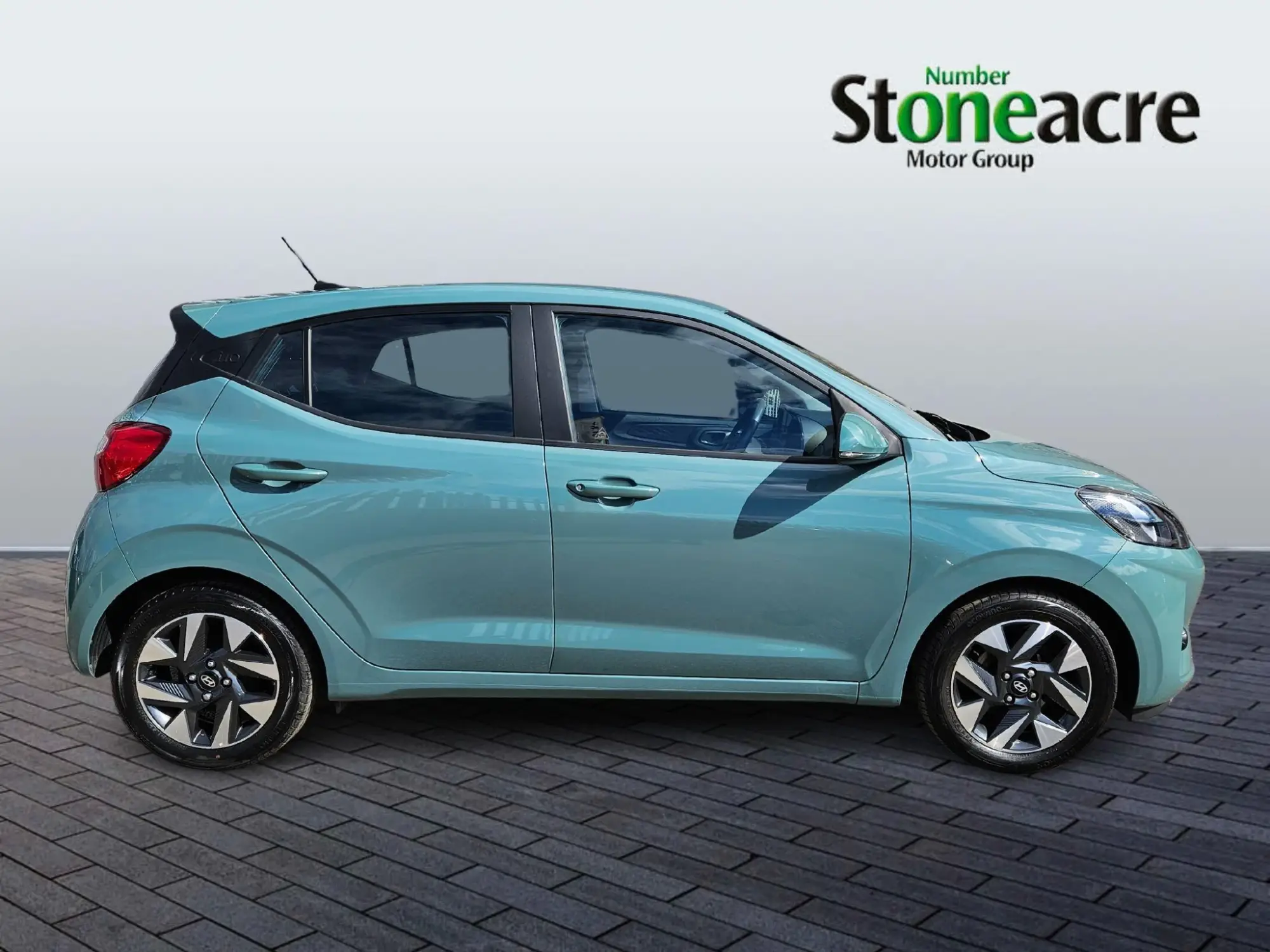 Hyundai i10 1.0 Advance 5dr ND73LYO Image 2