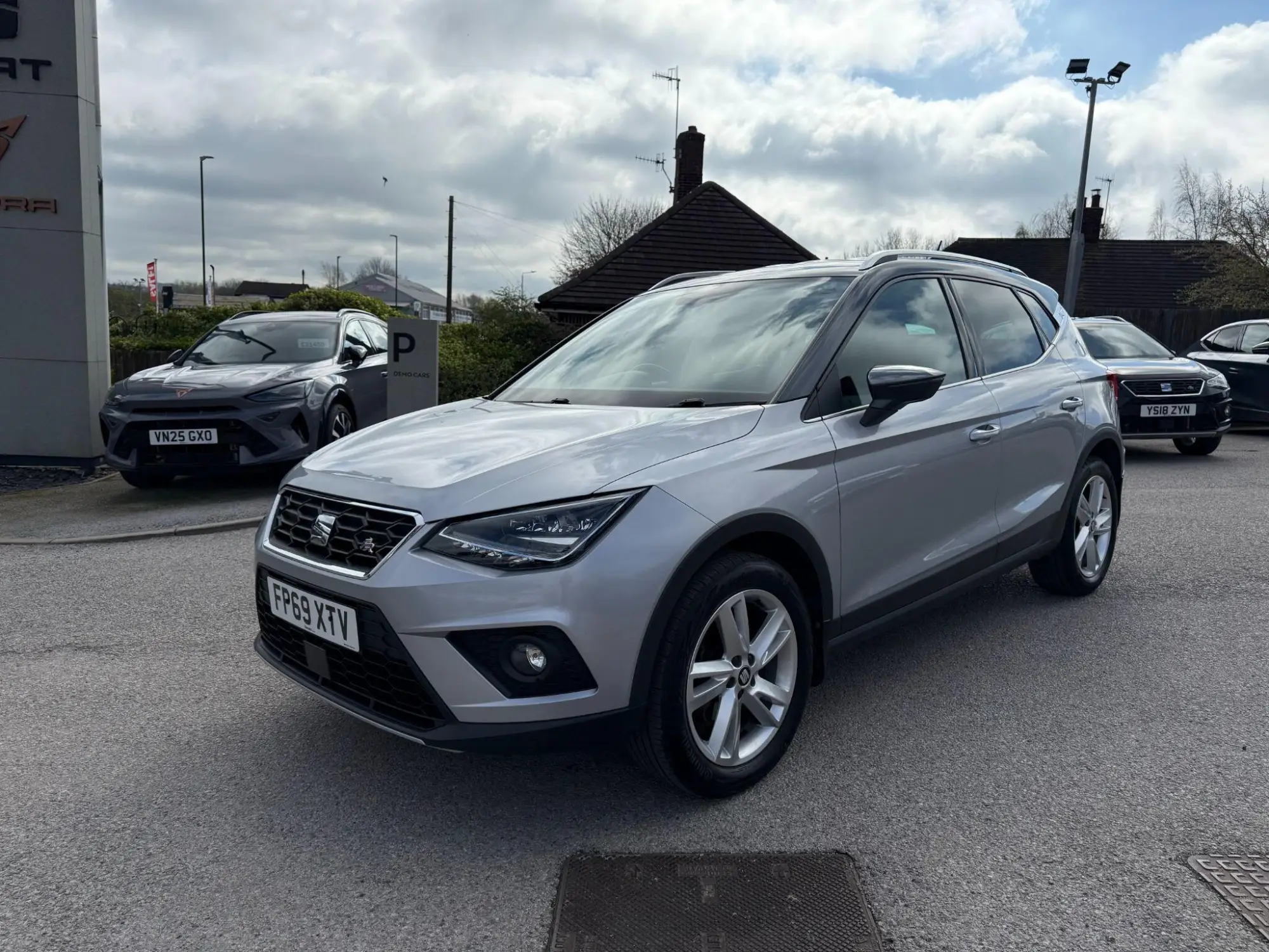 SEAT Arona 1.0 TSI 115 FR [EZ] 5dr FP69XTV Image 3