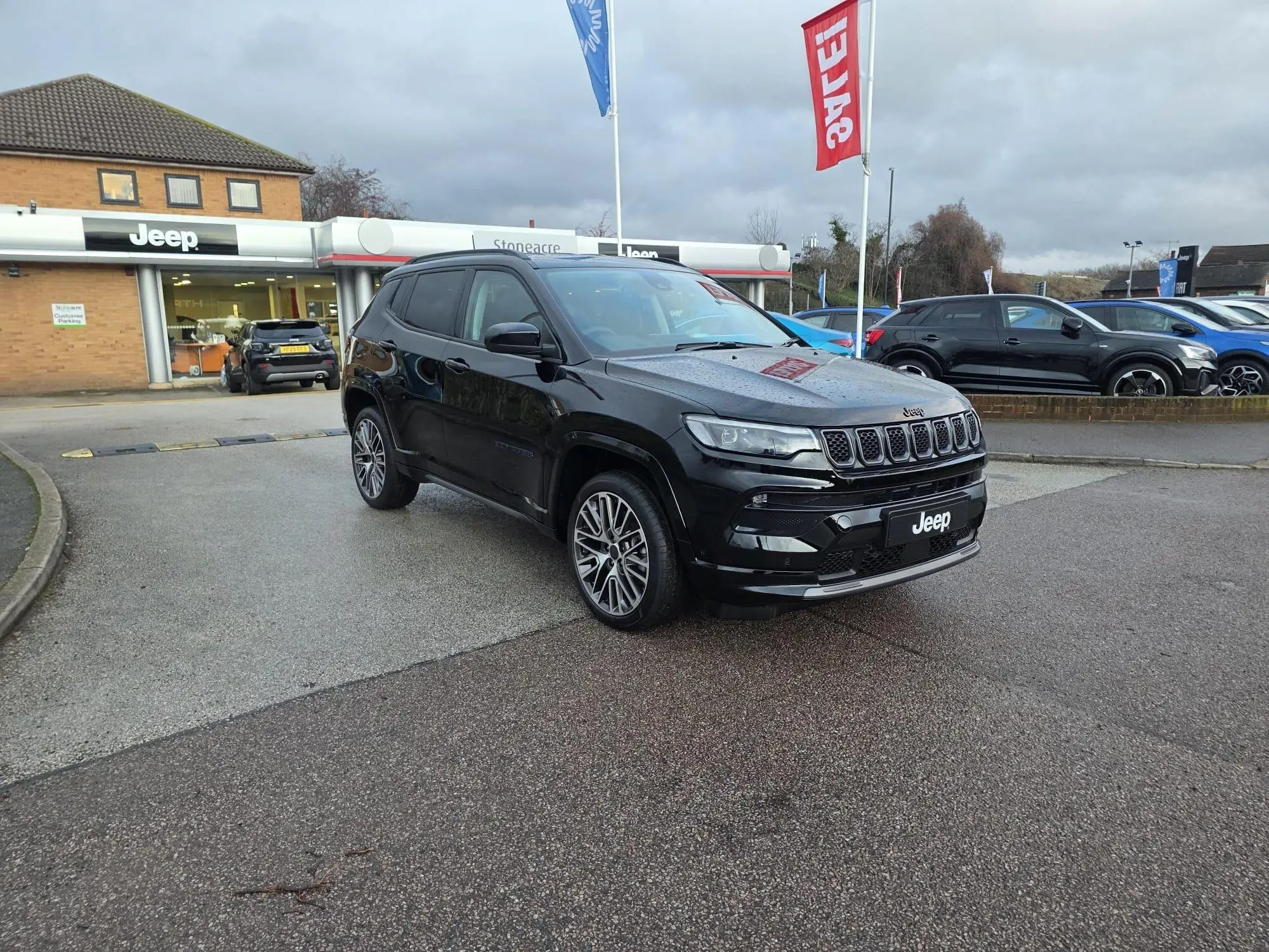 Jeep Compass 1.3 GSE T4 11.4kWh Summit Auto 4xe Euro 6 (s/s) 5dr YN26DDO Image 1