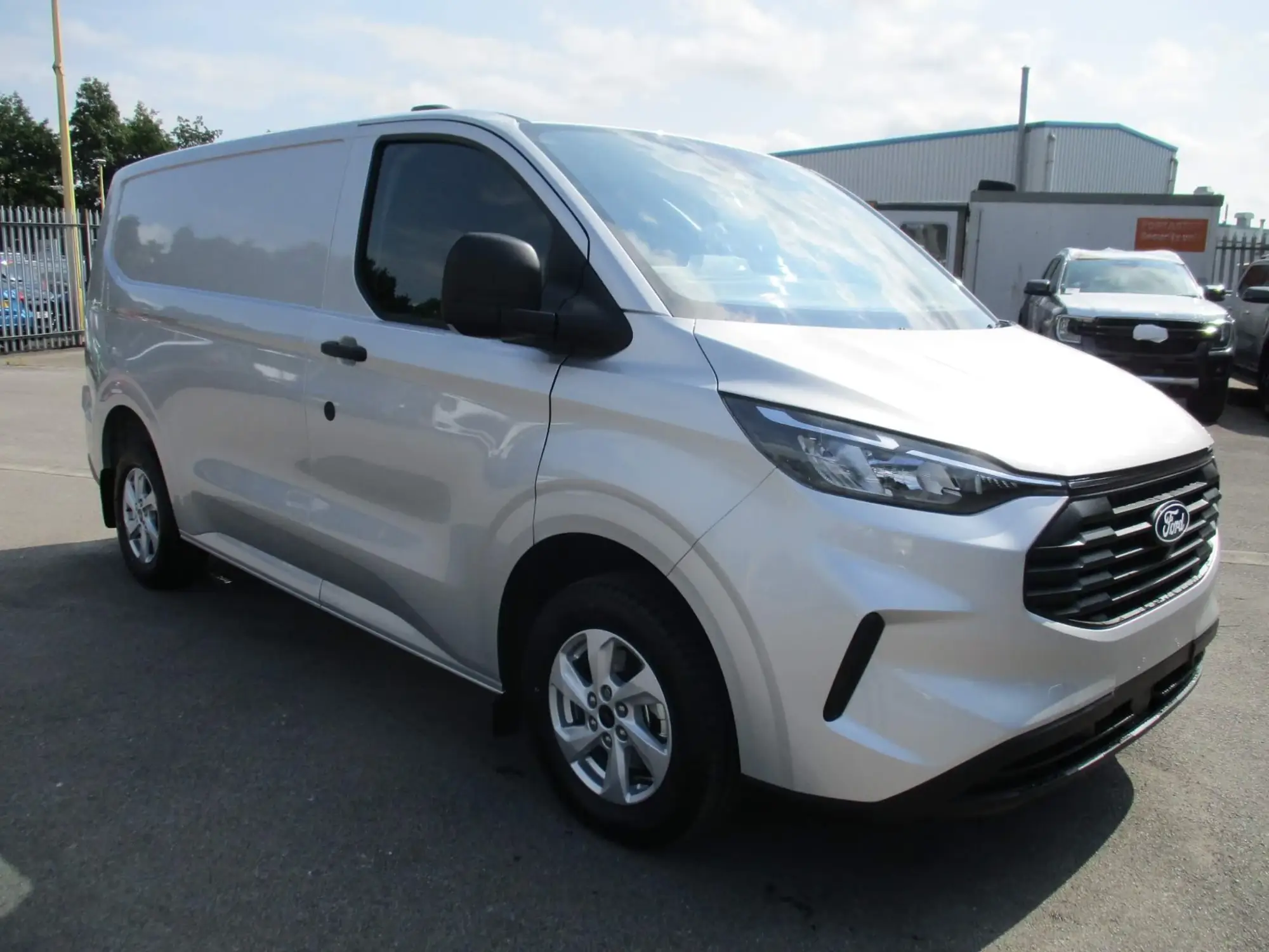 Ford Transit Custom 2.0 300 EcoBlue Trend L1 H1 Euro 6 (s/s) 5dr Image 1