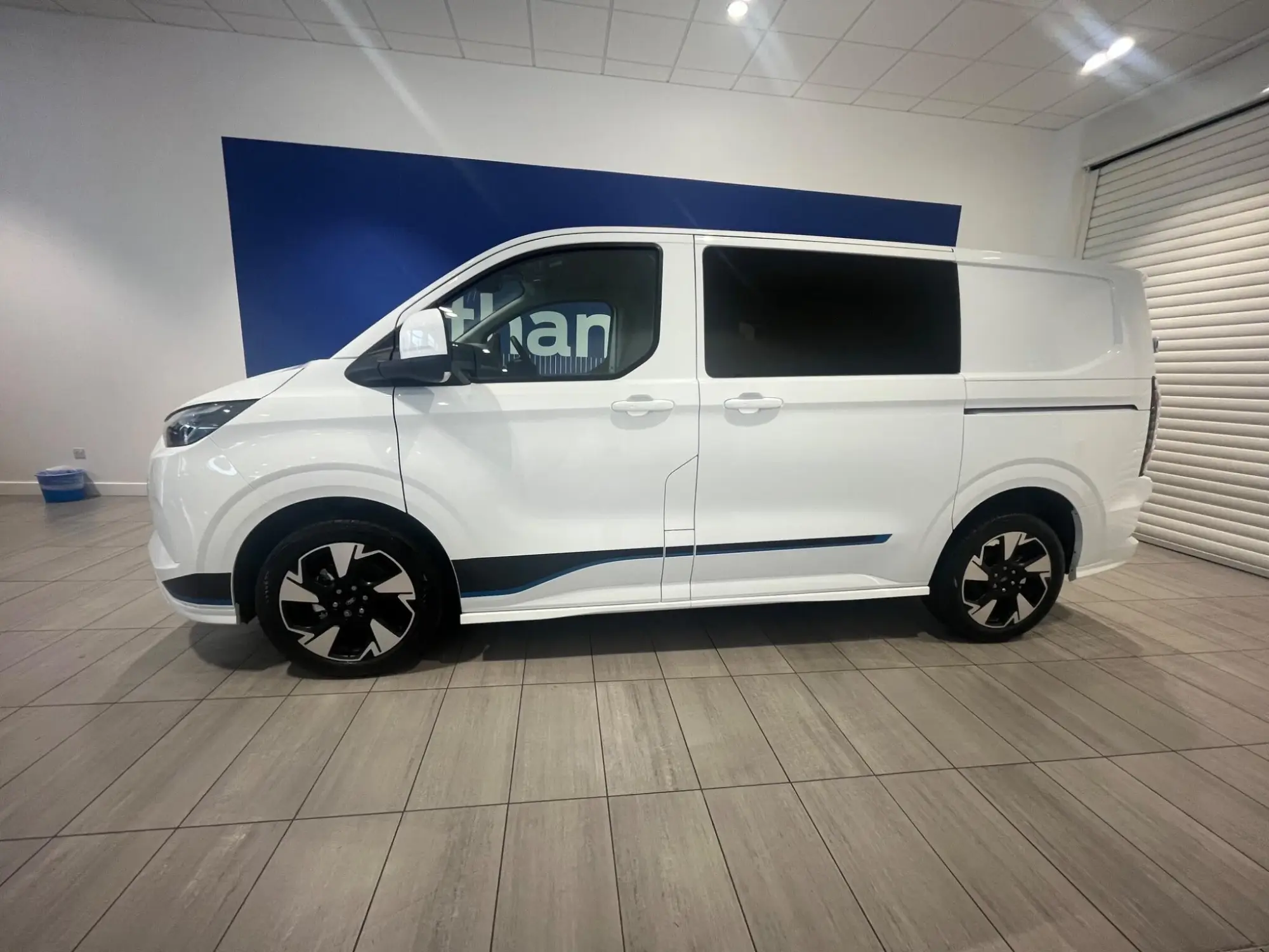 Ford Transit Custom Image 2