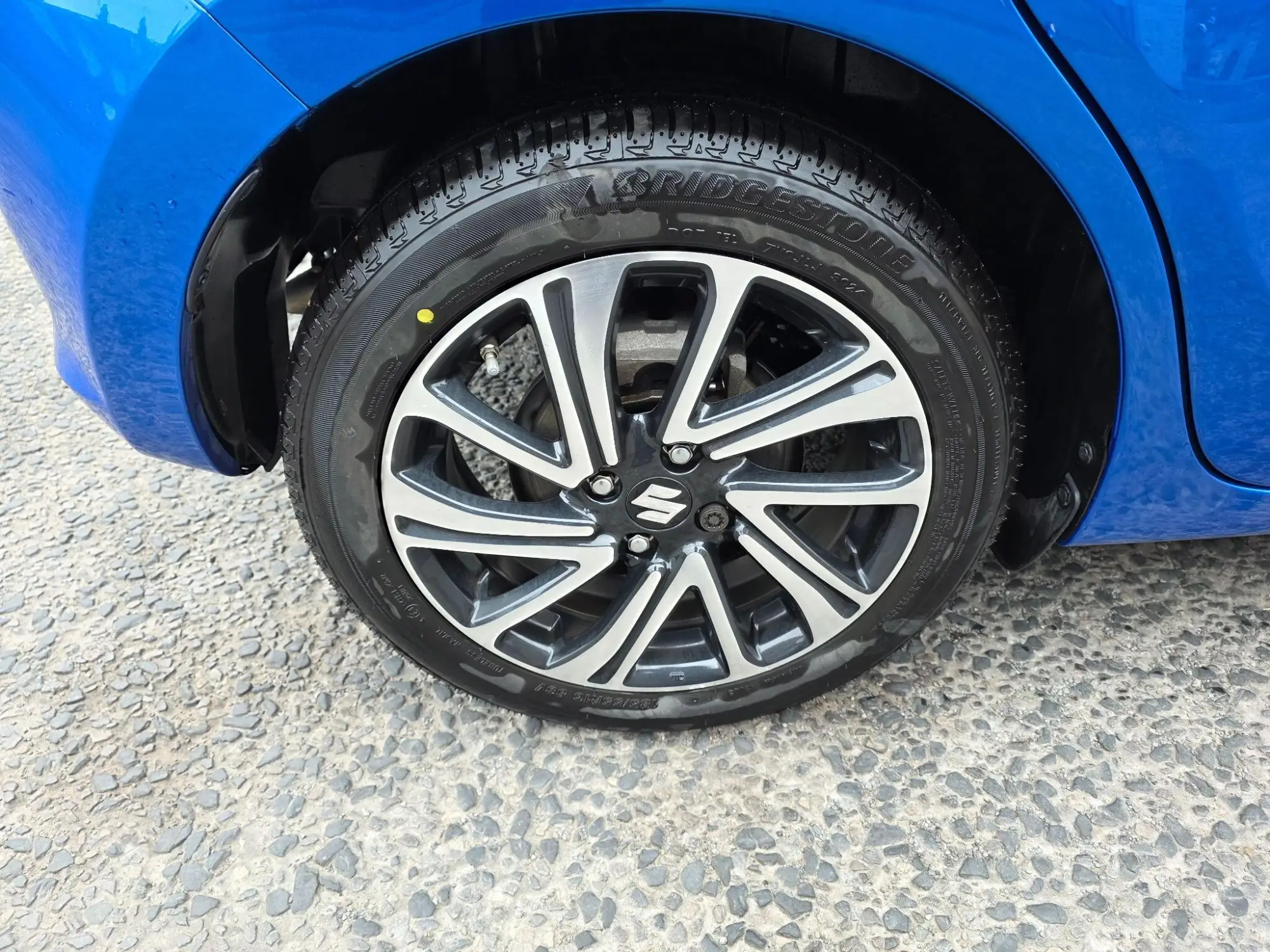 Suzuki Swift Image 9