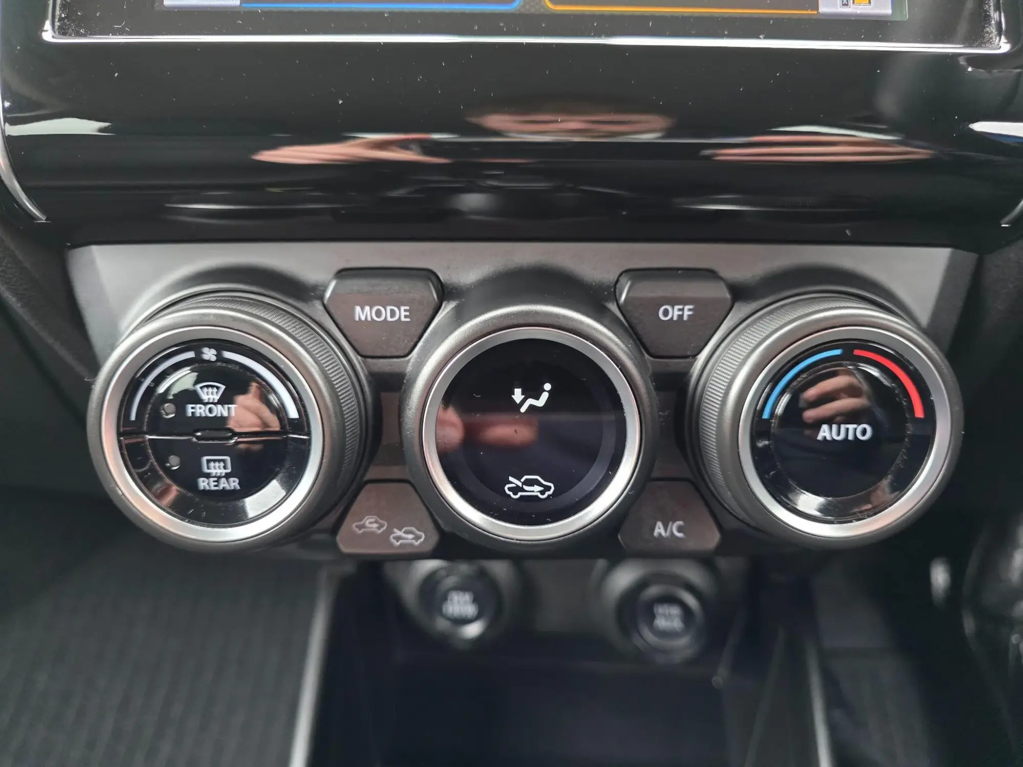 Suzuki Swift Image 24