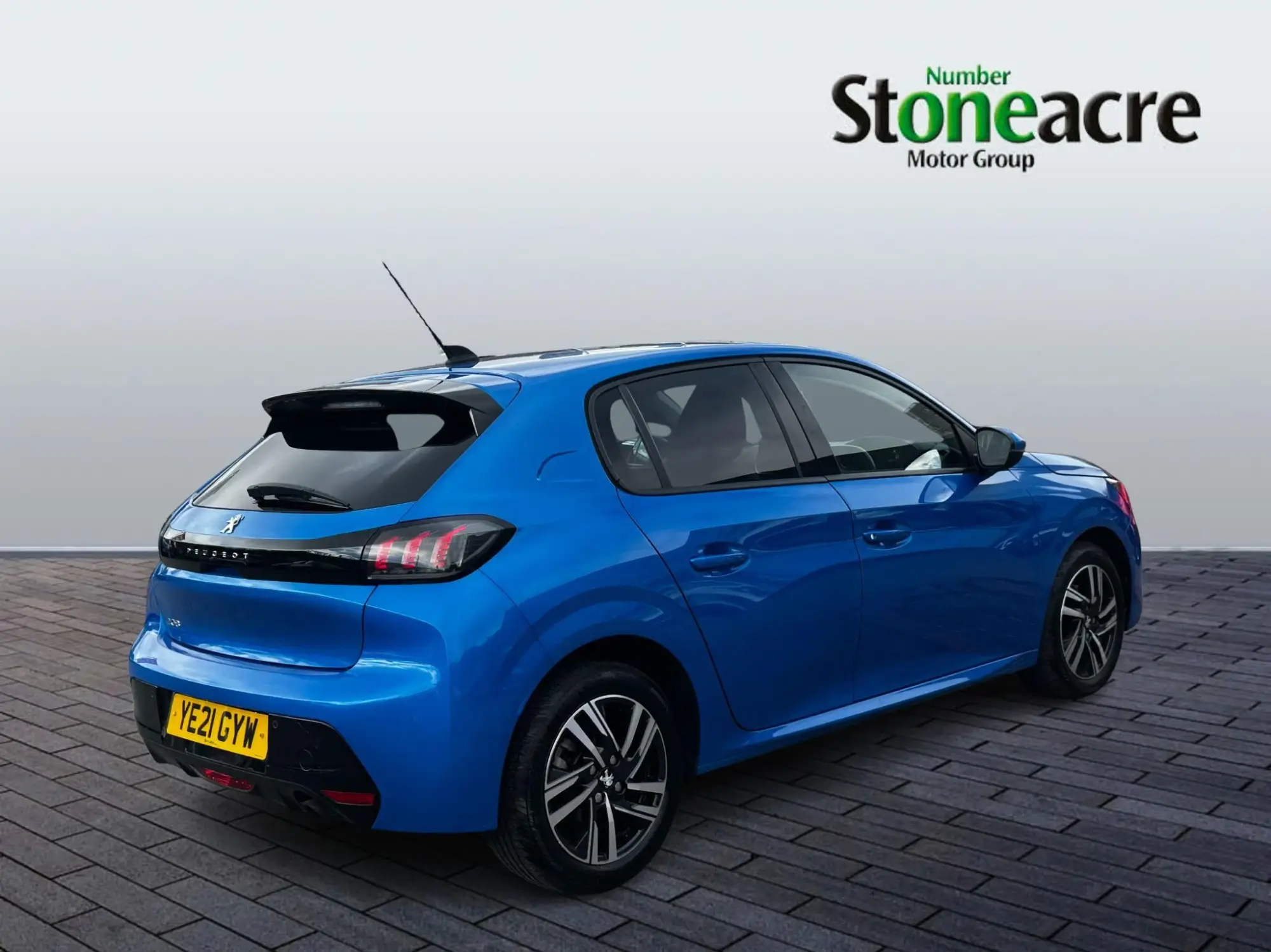 Peugeot 208 1.2 PureTech 100 Allure 5dr YE21GYW Image 3
