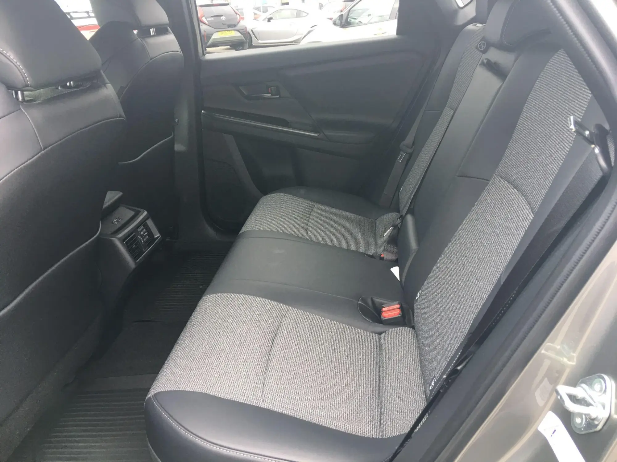 Toyota bZ4X Image 17