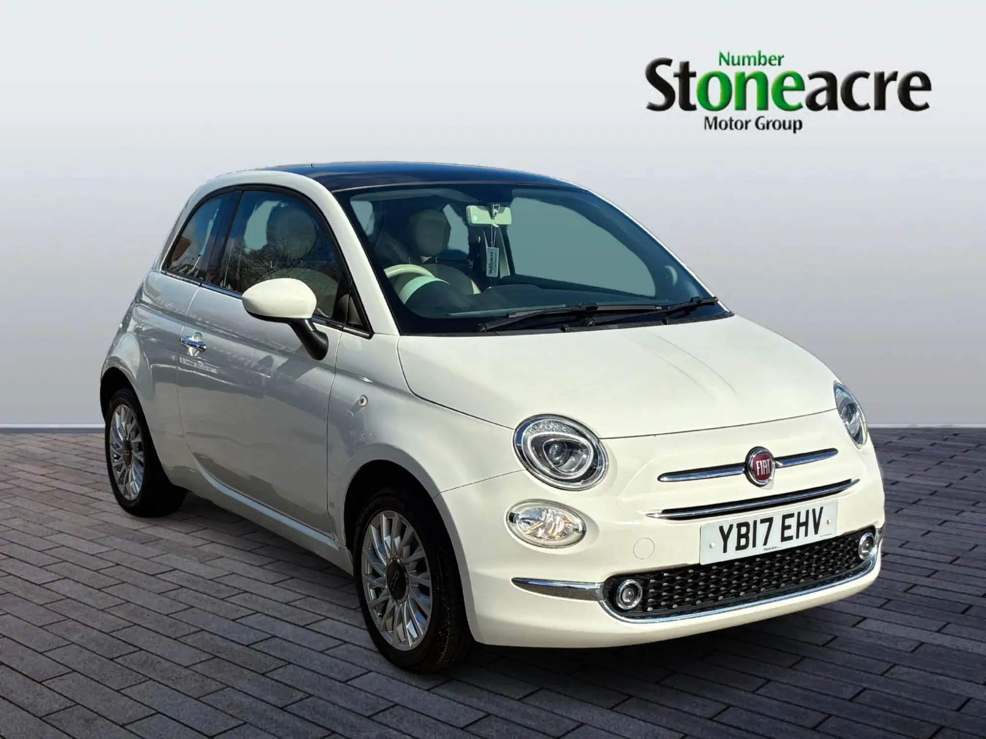 Fiat 500 1.2 Lounge 3dr YB17EHV Image 1