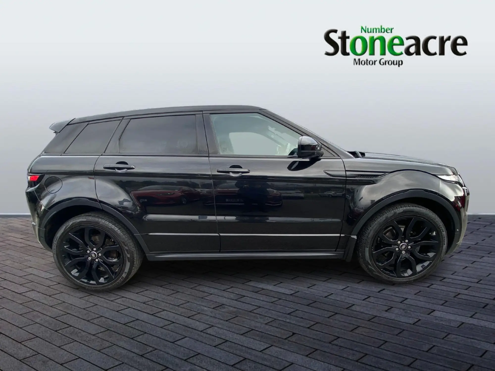 Land Rover Range Rover Evoque 2.2 SD4 Dynamic Auto 4WD Euro 5 (s/s) 5dr LG15UAL Image 2