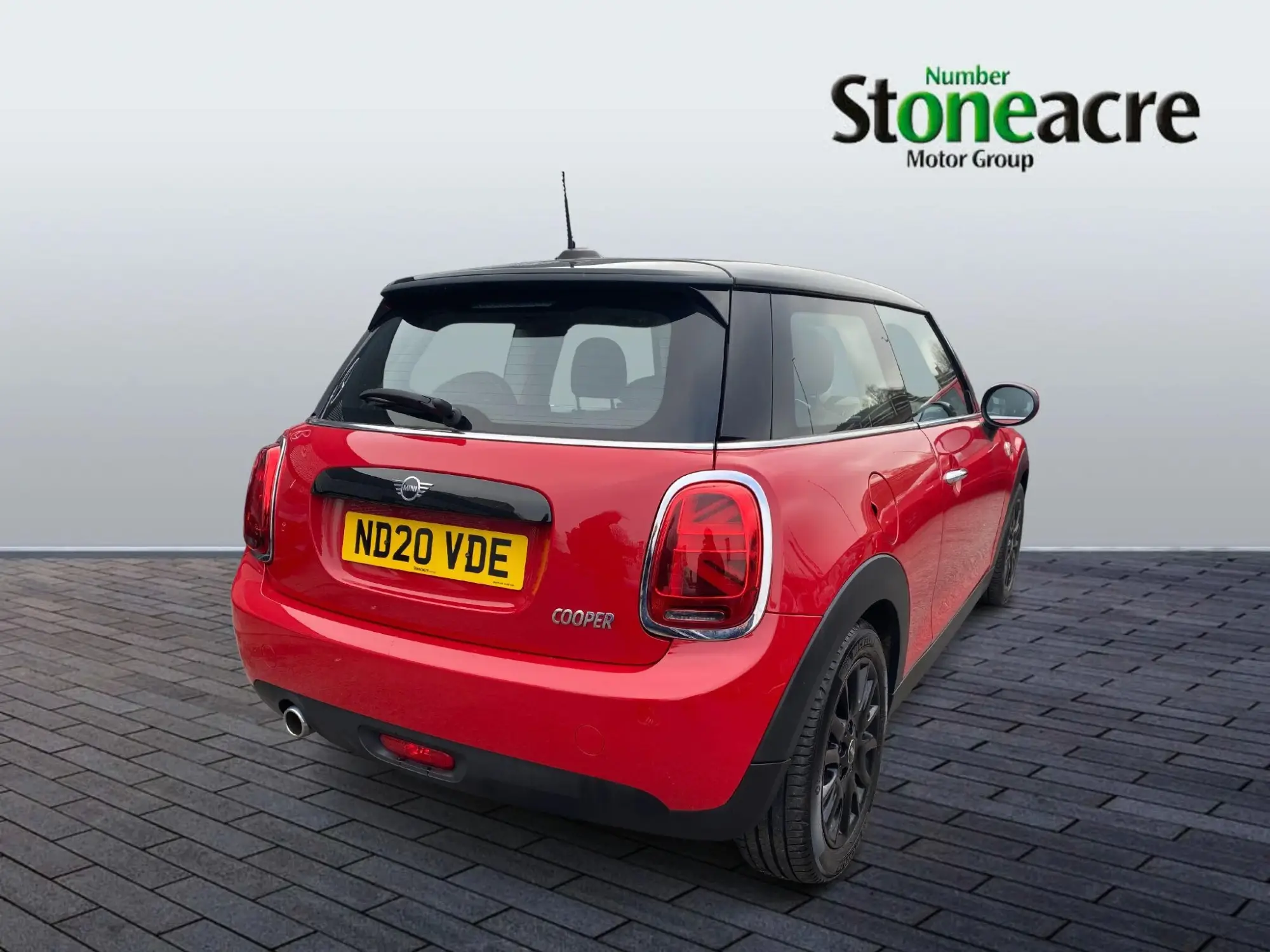 MINI Hatch 1.5 Cooper Classic II 3dr ND20VDE Image 3