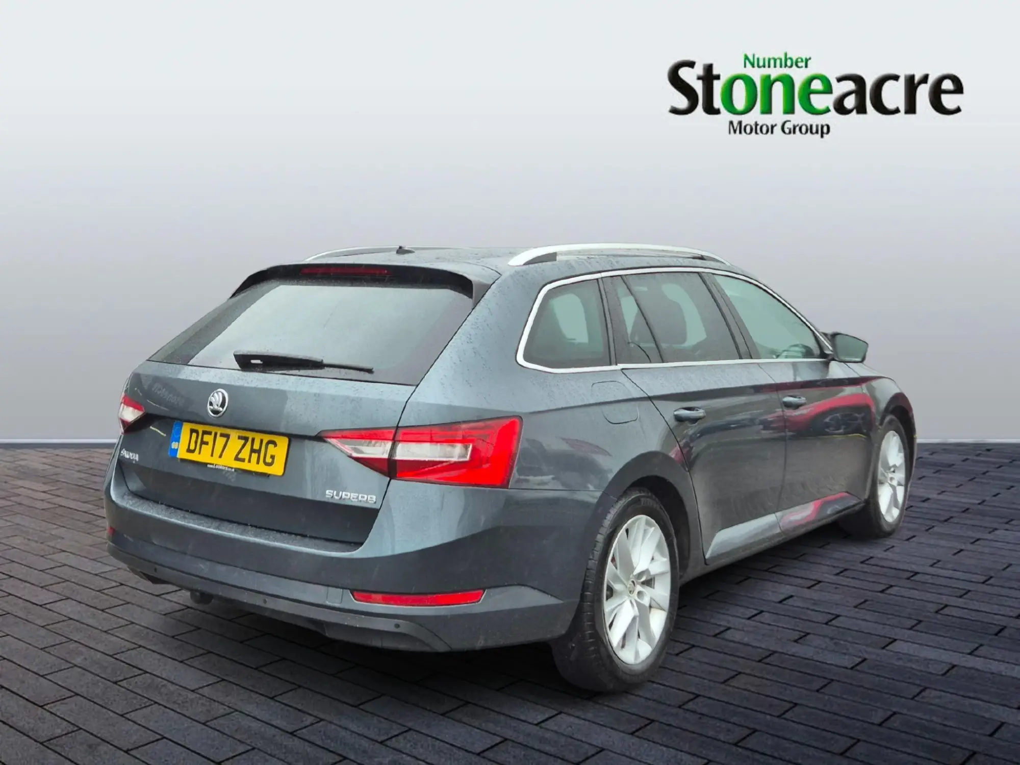 Skoda Superb 2.0 TDI SE Technology DSG Auto 6Spd Euro 6 (s/s) 5dr DF17ZHG Image 3