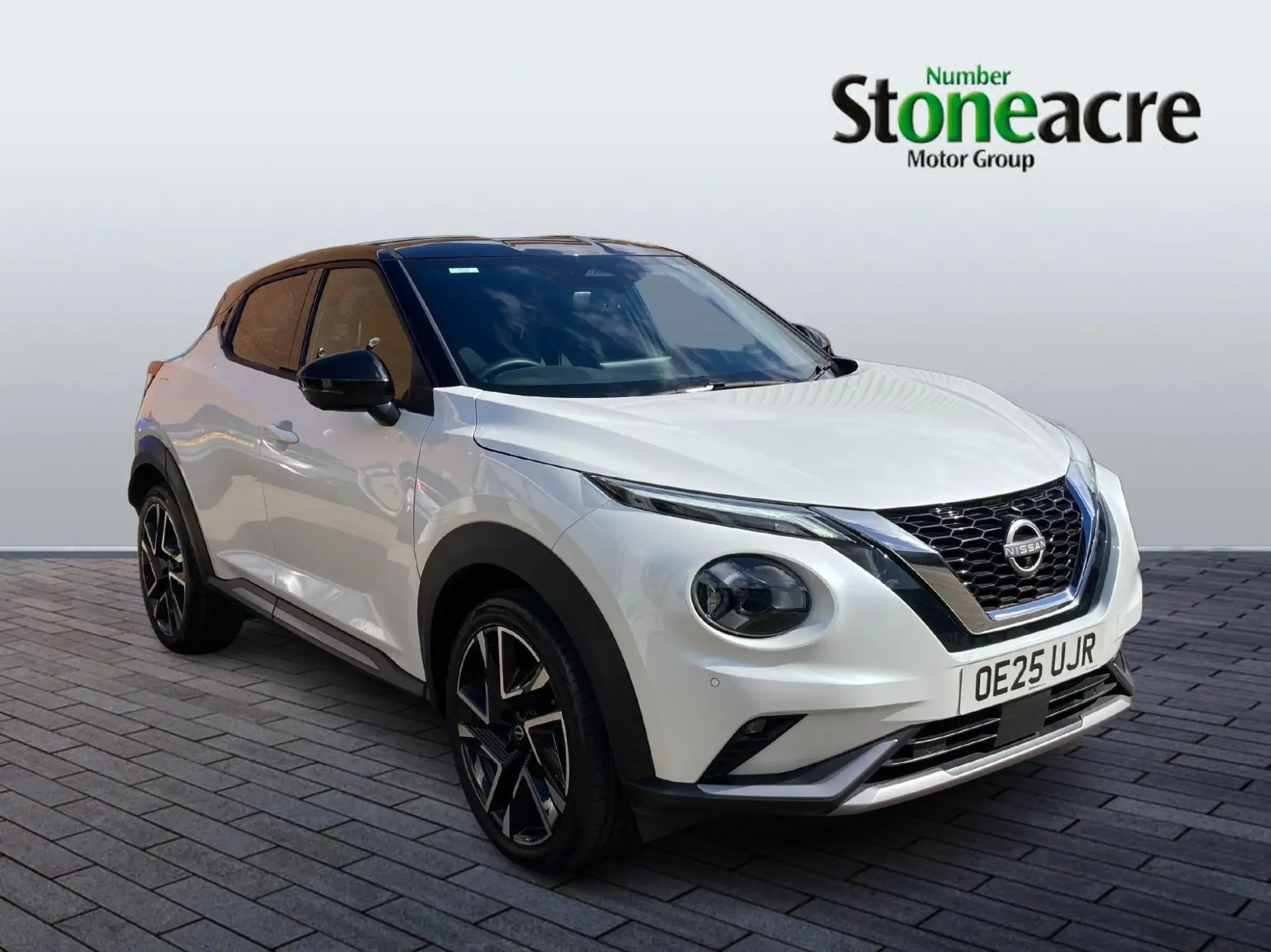 Nissan Juke 1.0 DIG-T Tekna+ Euro 6 (s/s) 5dr OE25UJR Image 1