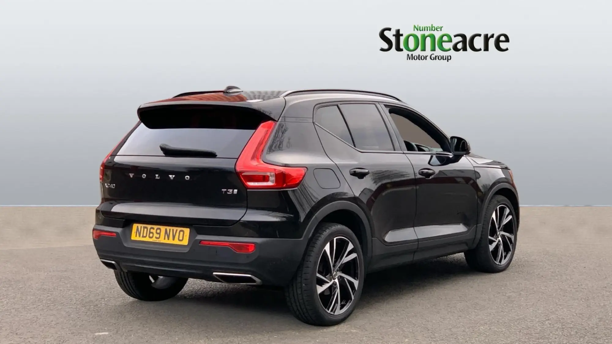 Volvo XC40 R-Design Pro T3 (163 hp) Auto ND69NVO Image 2