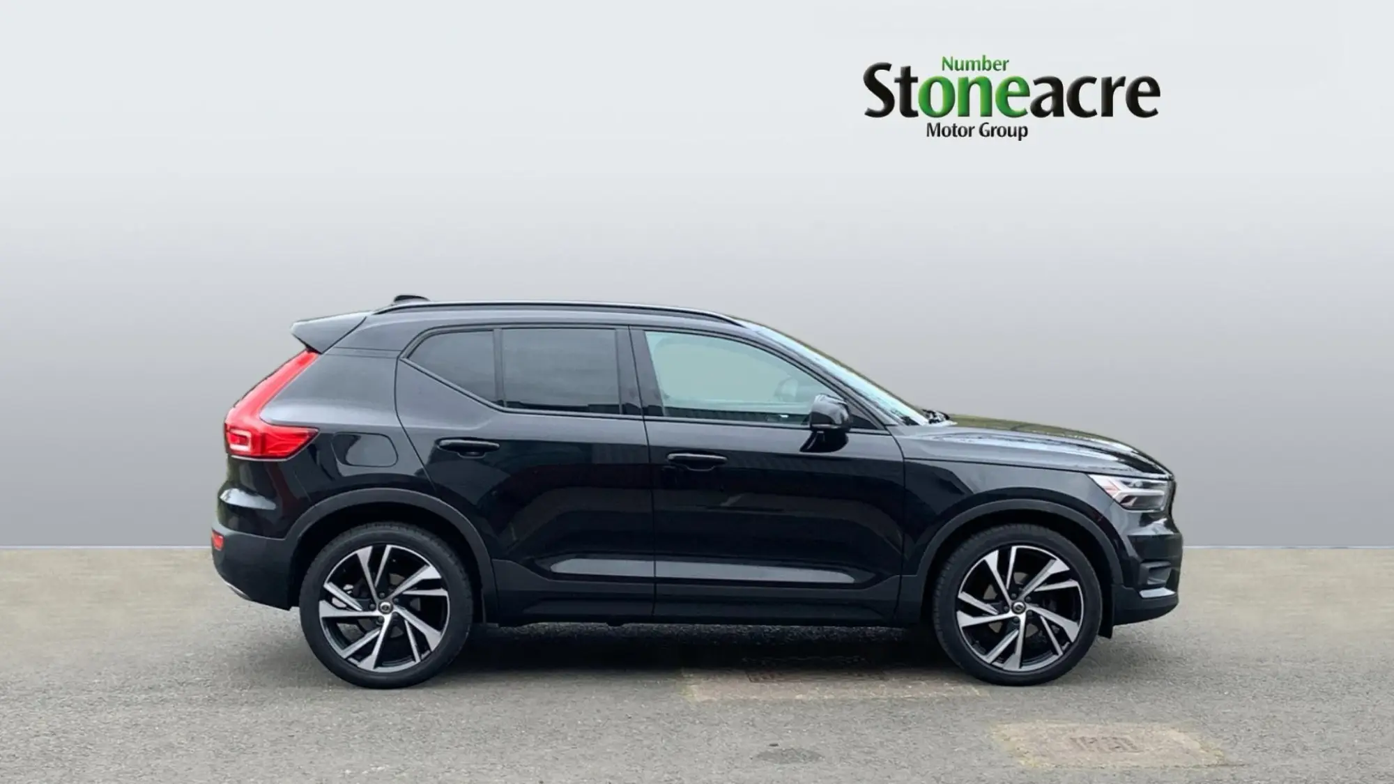 Volvo XC40 R-Design Pro T3 (163 hp) Auto ND69NVO Image 3