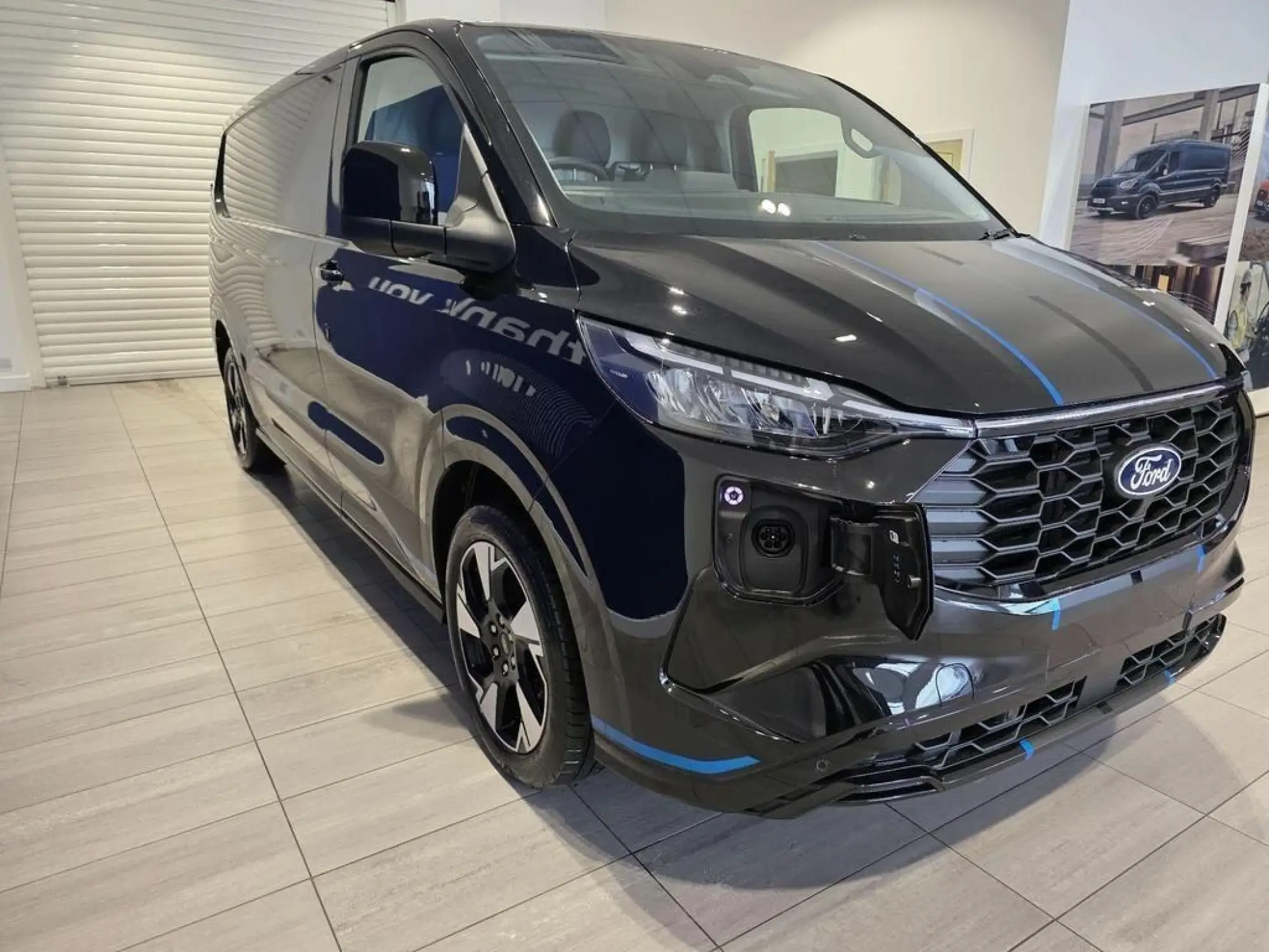 Ford Transit Custom Image 2