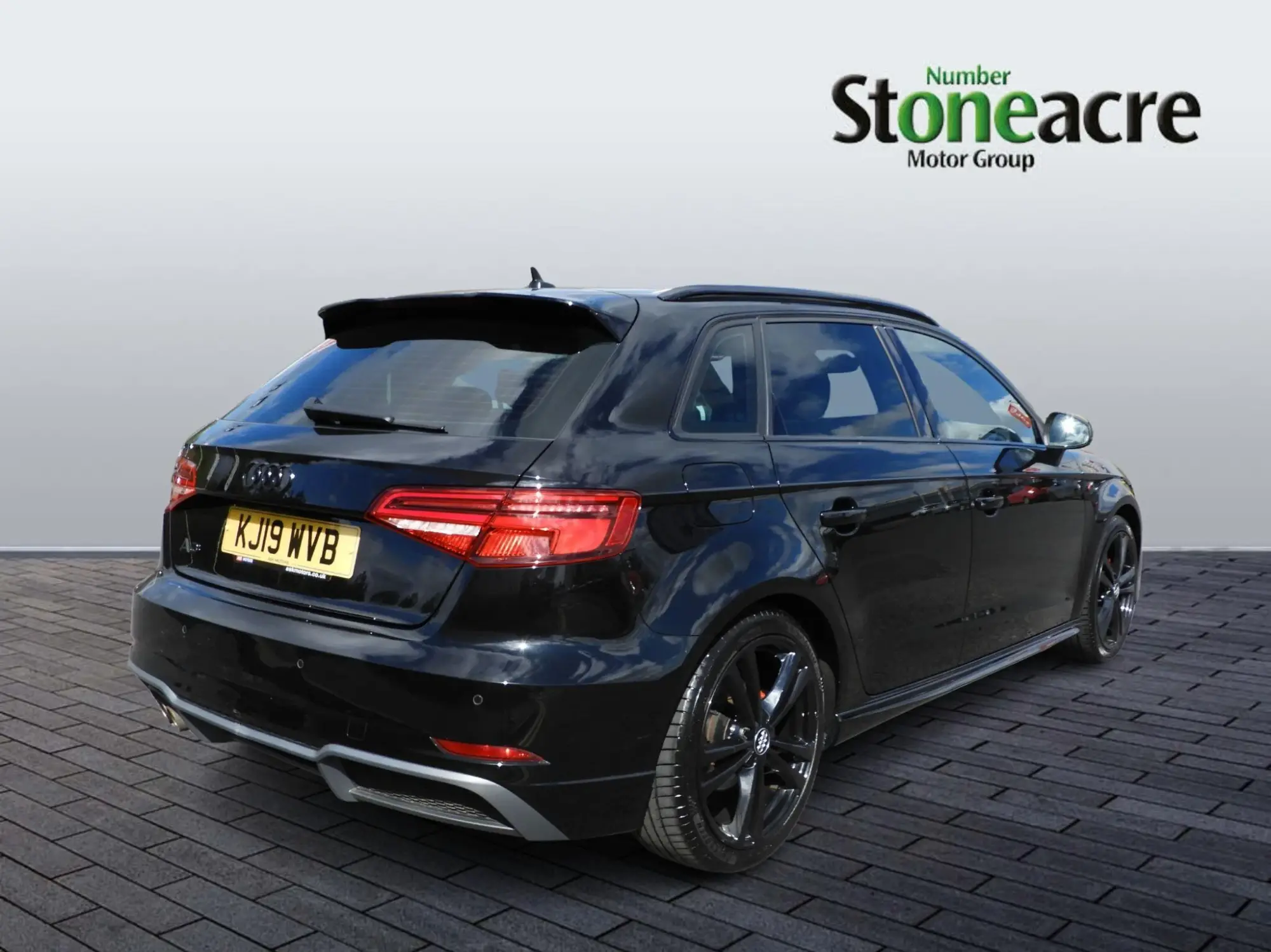 Audi A3 35 TFSI S Line 5dr KJ19WVB Image 3