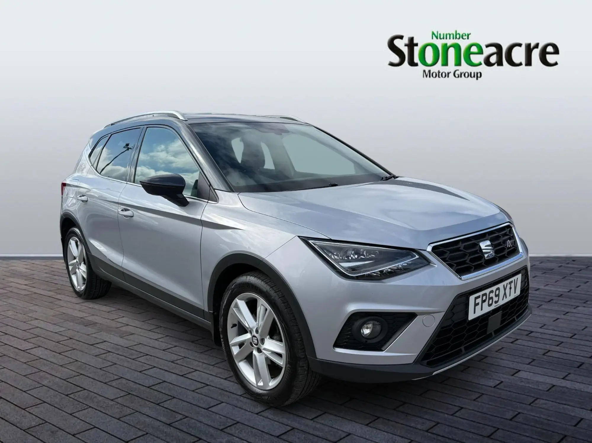 SEAT Arona 1.0 TSI 115 FR [EZ] 5dr FP69XTV Image 1