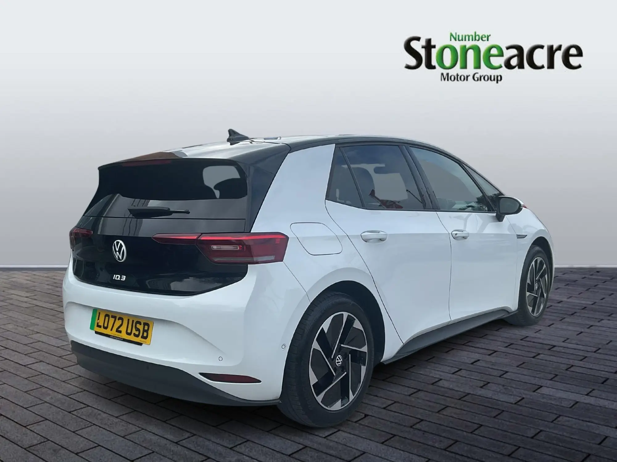 Volkswagen ID.3 Pro 58kWh Family Auto 5dr LO72USB Image 3