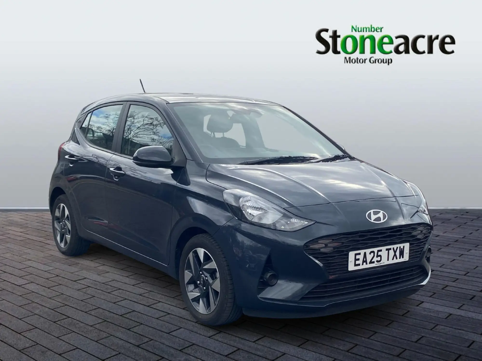 Hyundai i10 Image 1