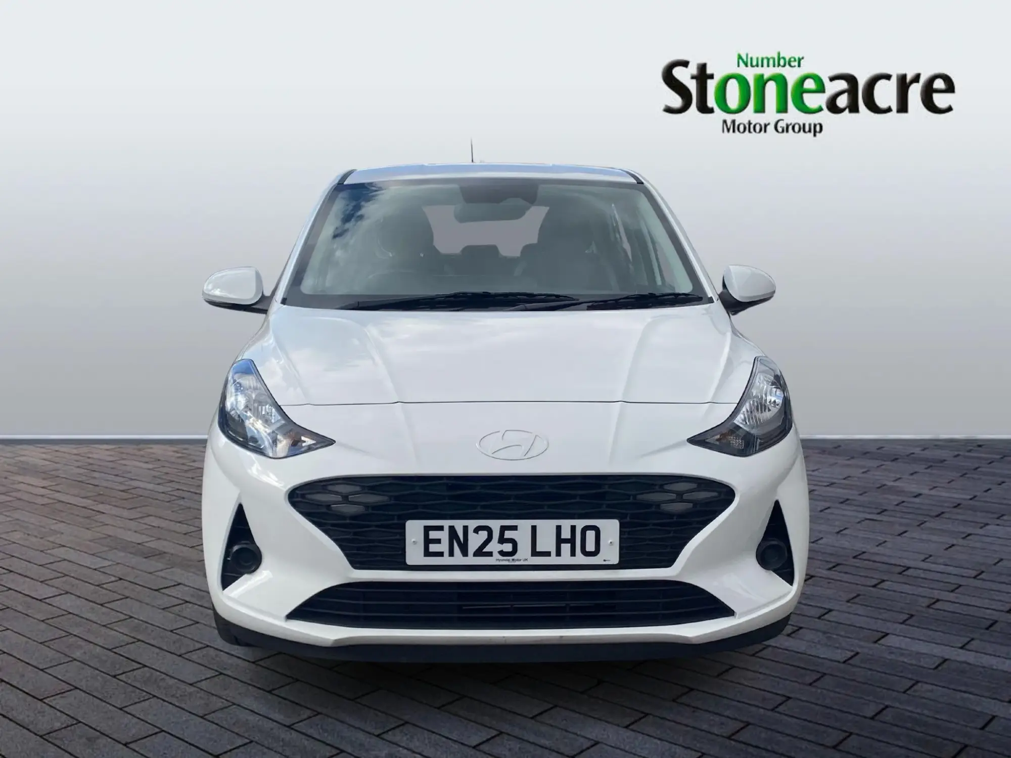 Hyundai i10 1.0 Advance Auto Euro 6 (s/s) 5dr EN25LHO Image 2