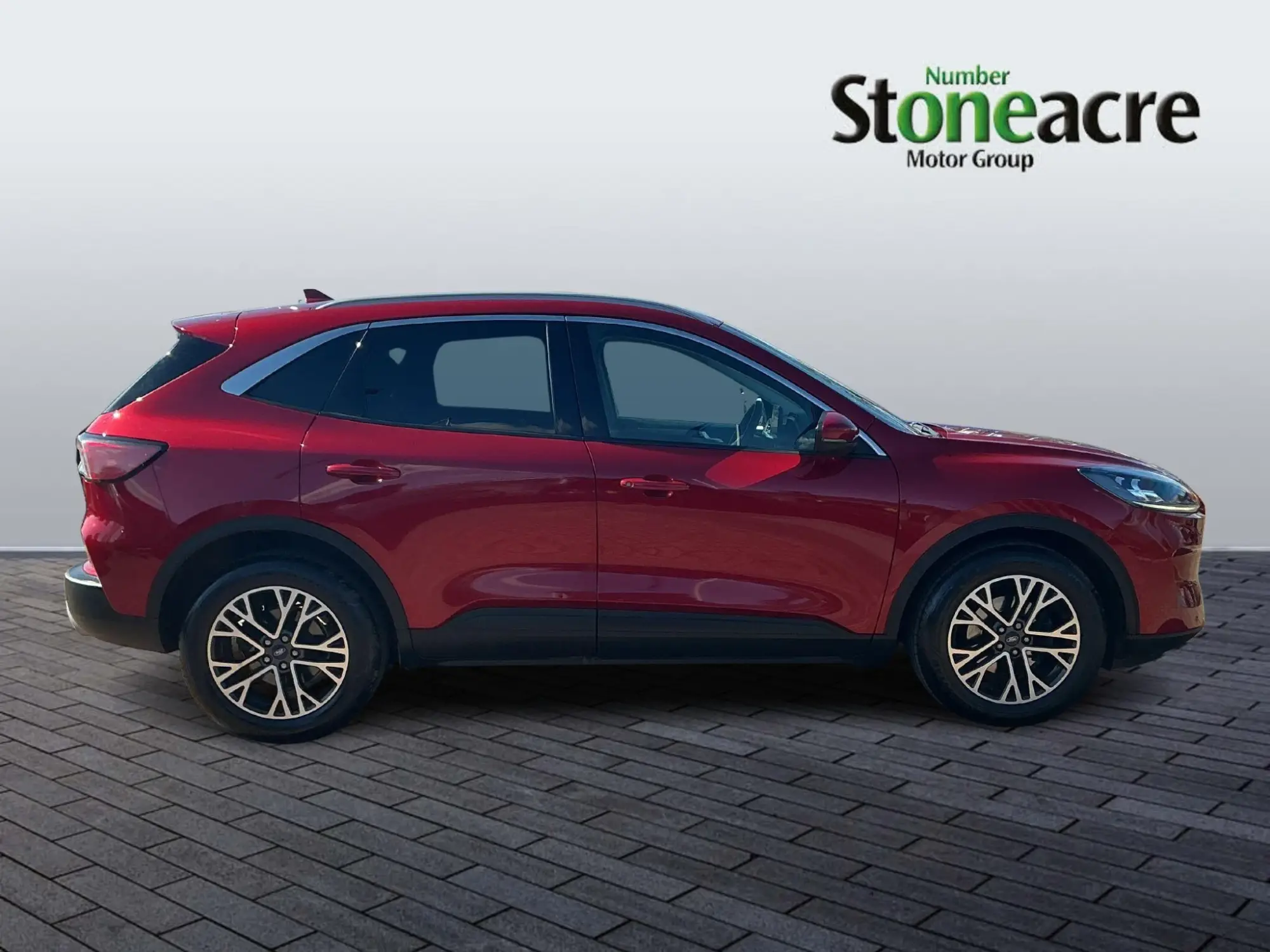 Ford Kuga 1.5 EcoBoost 150 Titanium Edition 5dr WO72LHT Image 2