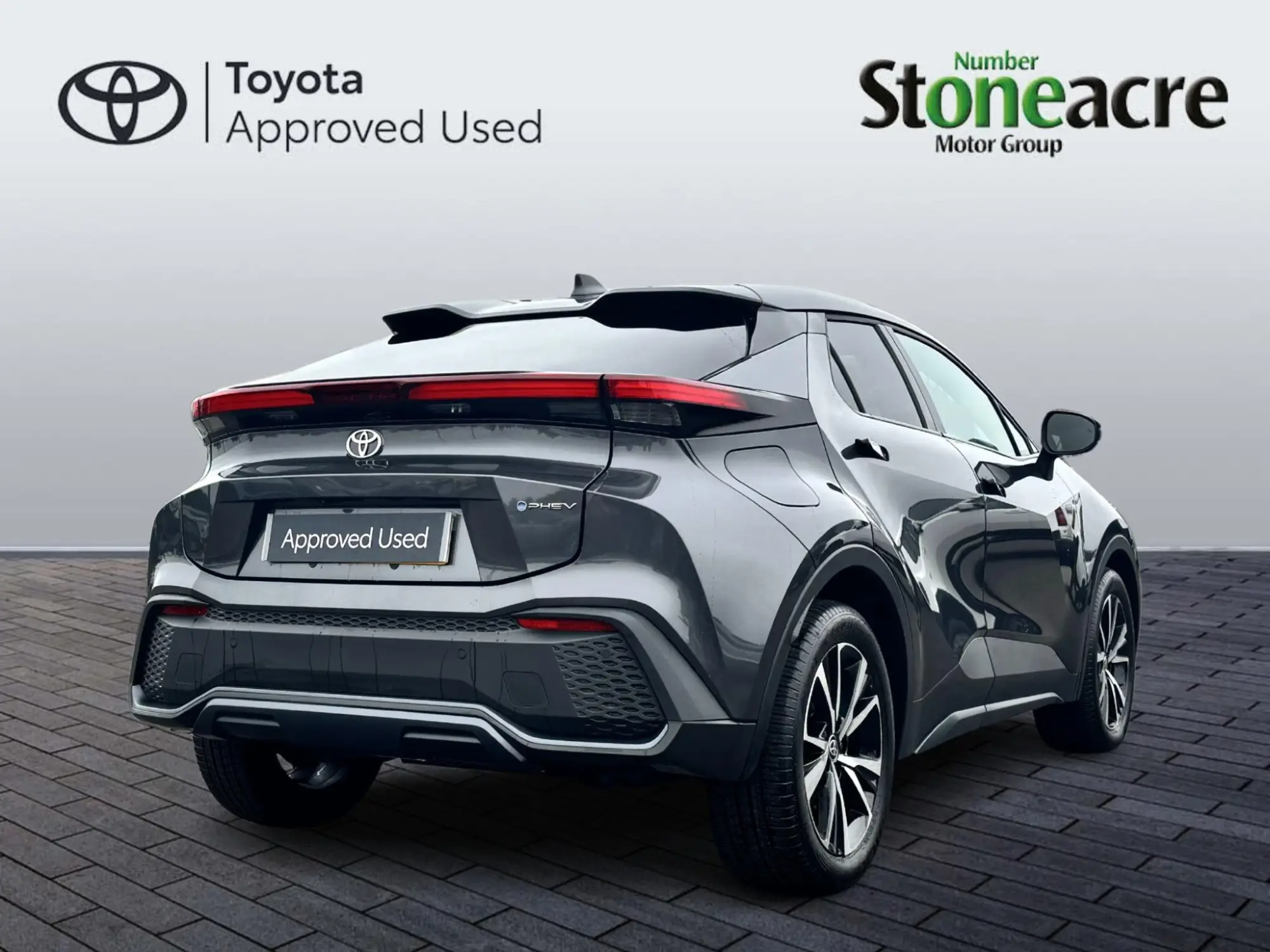 Toyota C-HR Plug-in Hybrid 2.0 VVT-h 13.6 kWh Design CVT Euro 6 (s/s) 5dr NV25FZO Image 3