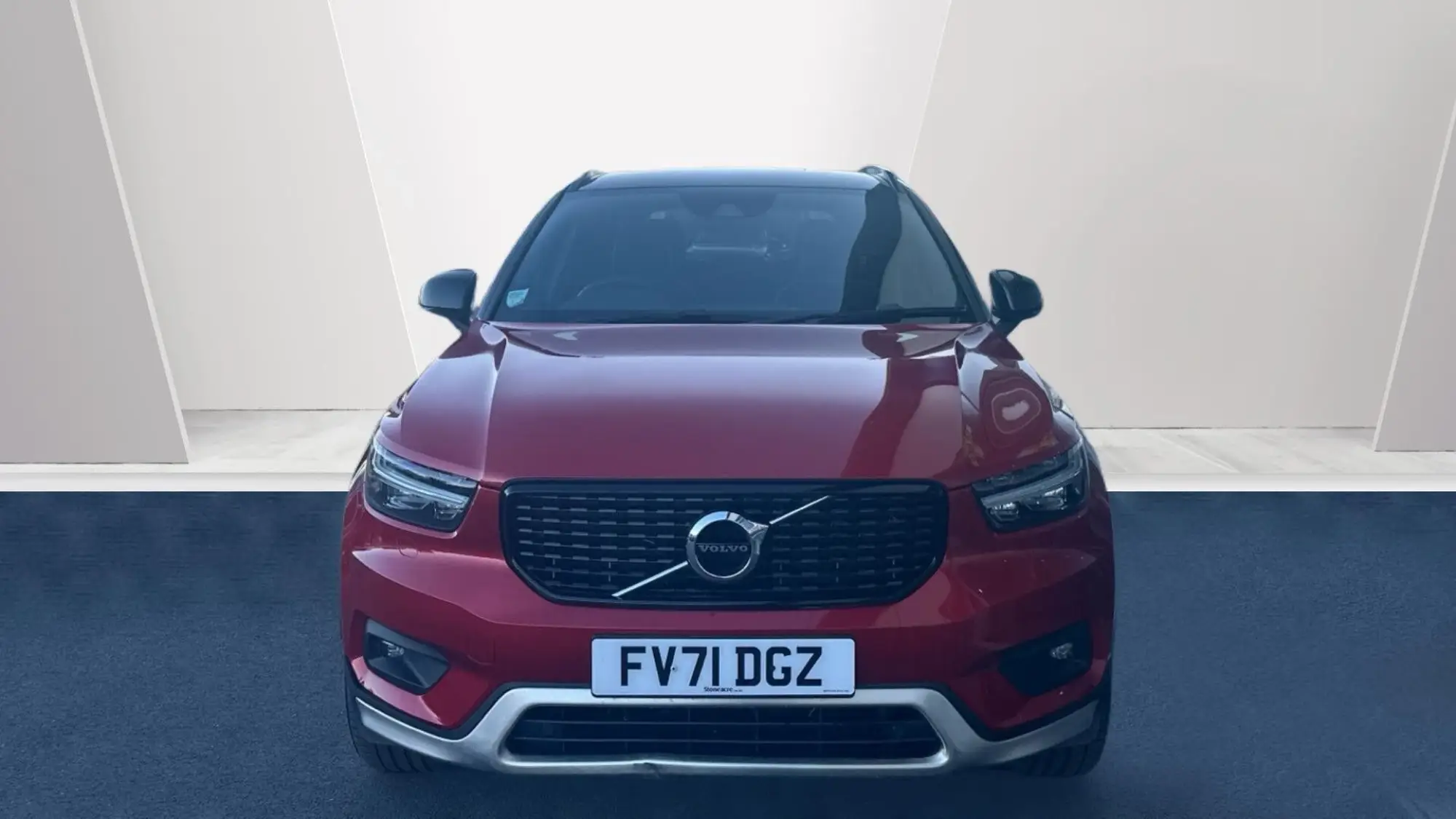Volvo XC40 Image 2