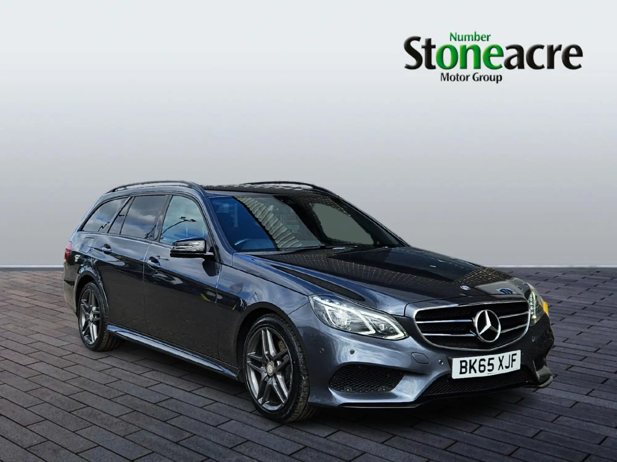 Mercedes-Benz E-Class Estate 2.1 E220 BlueTEC AMG Night Edition Estate 5dr Diesel G-Tronic+ Euro 6 (s/s) (177 ps) BK65XJF Image 1