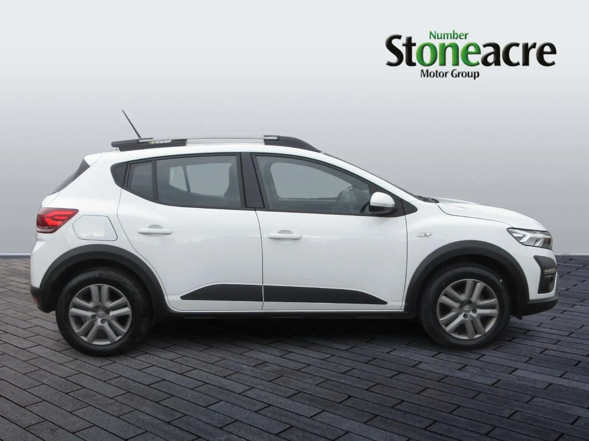 Dacia Sandero Stepway 1.0 TCe Comfort 5dr NU72OTP Image 2