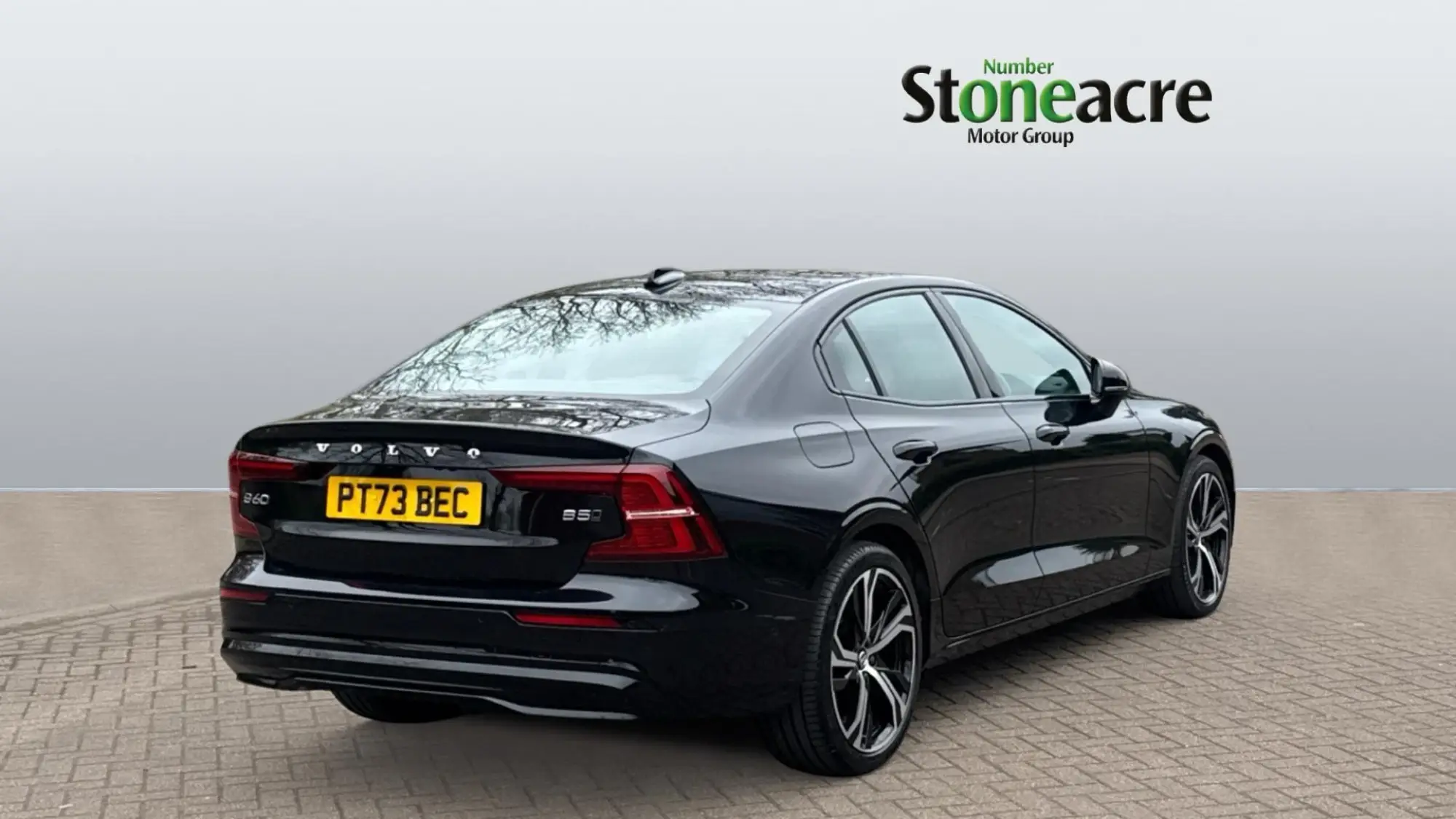 Volvo S60 2.0 B5P Plus Dark 4dr AWD Auto PT73BEC Image 2