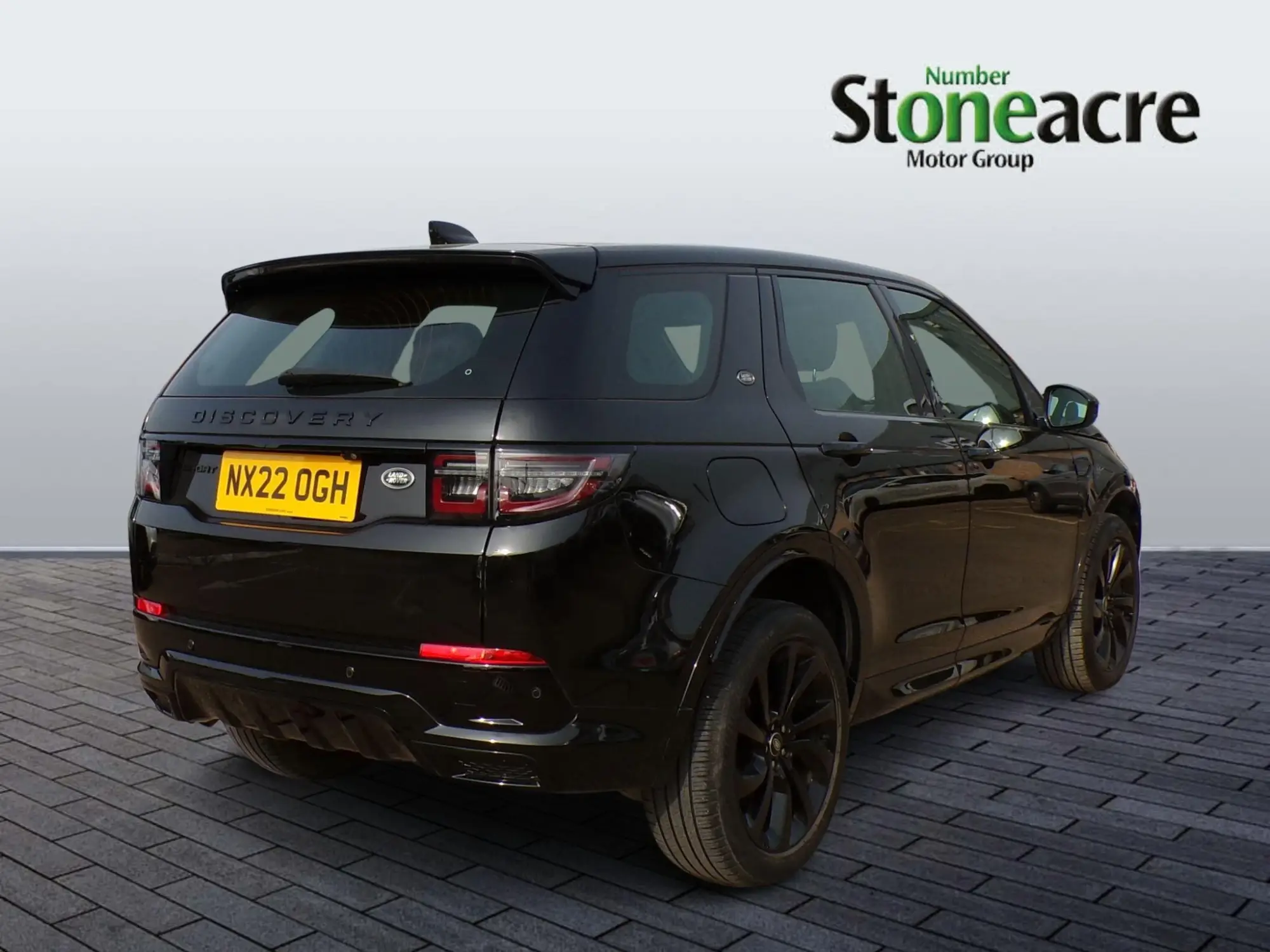 Land Rover Discovery Sport Image 3