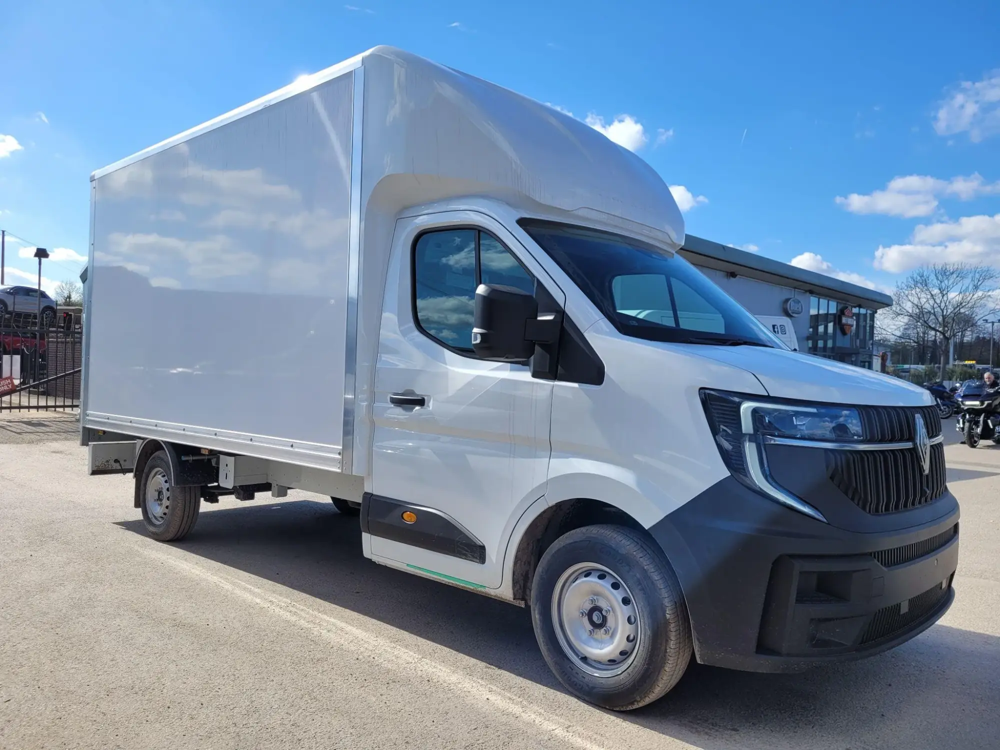 Renault Master 2.0 dCi 35 Advance Manual LWB Euro 6 (s/s) 2dr (Tail Lift) Image 1