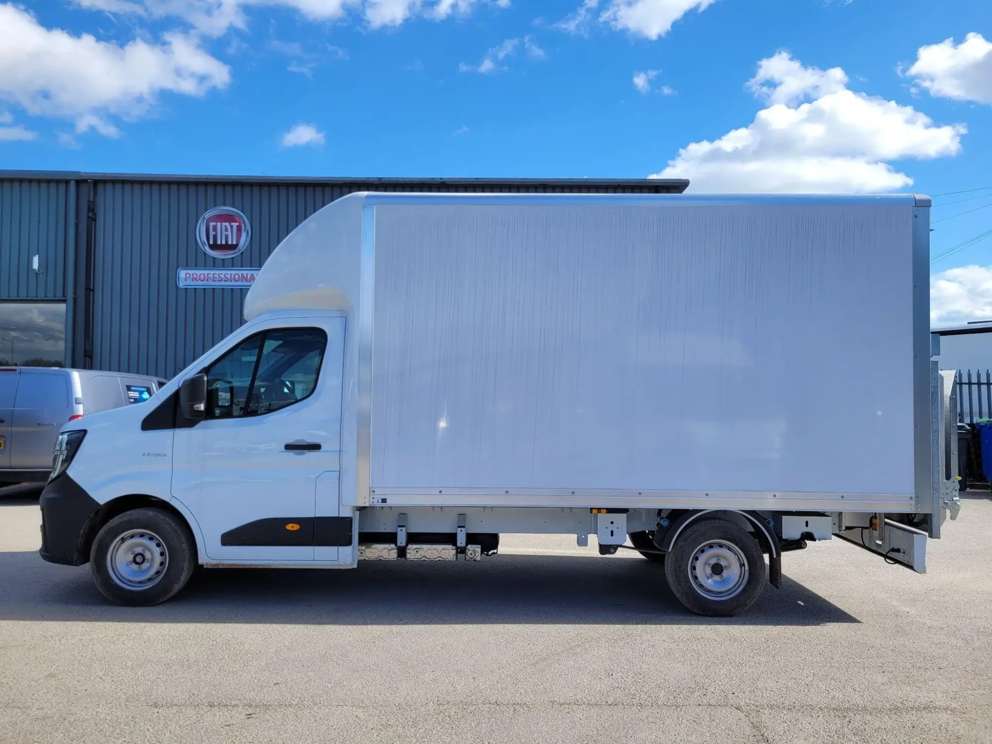 Renault Master 2.0 dCi 35 Advance Manual LWB Euro 6 (s/s) 2dr (Tail Lift) Image 3
