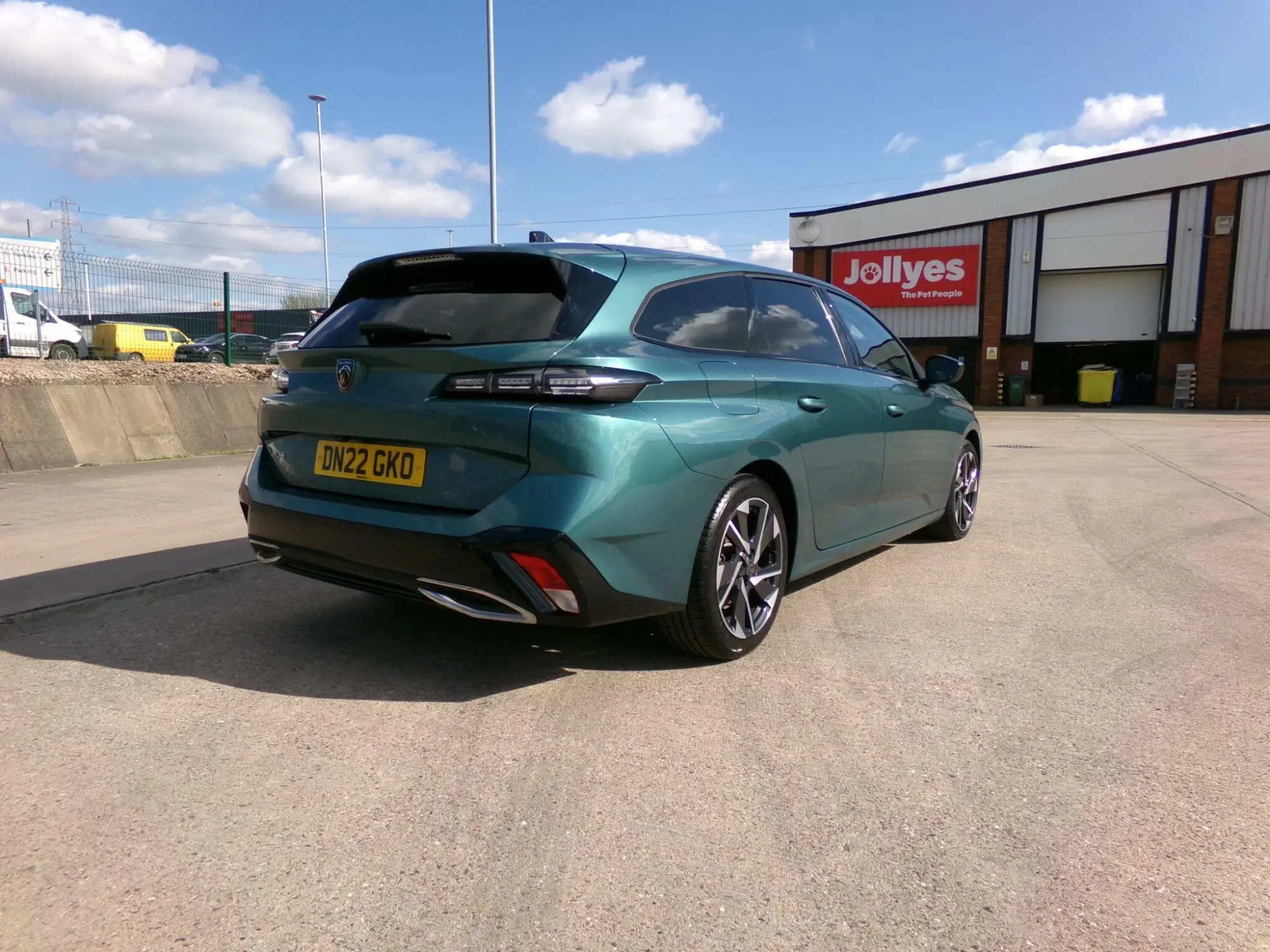 Peugeot 308 SW 1.5 BlueHDi Active Premium EAT Euro 6 (s/s) 5dr DN22GKO Image 3