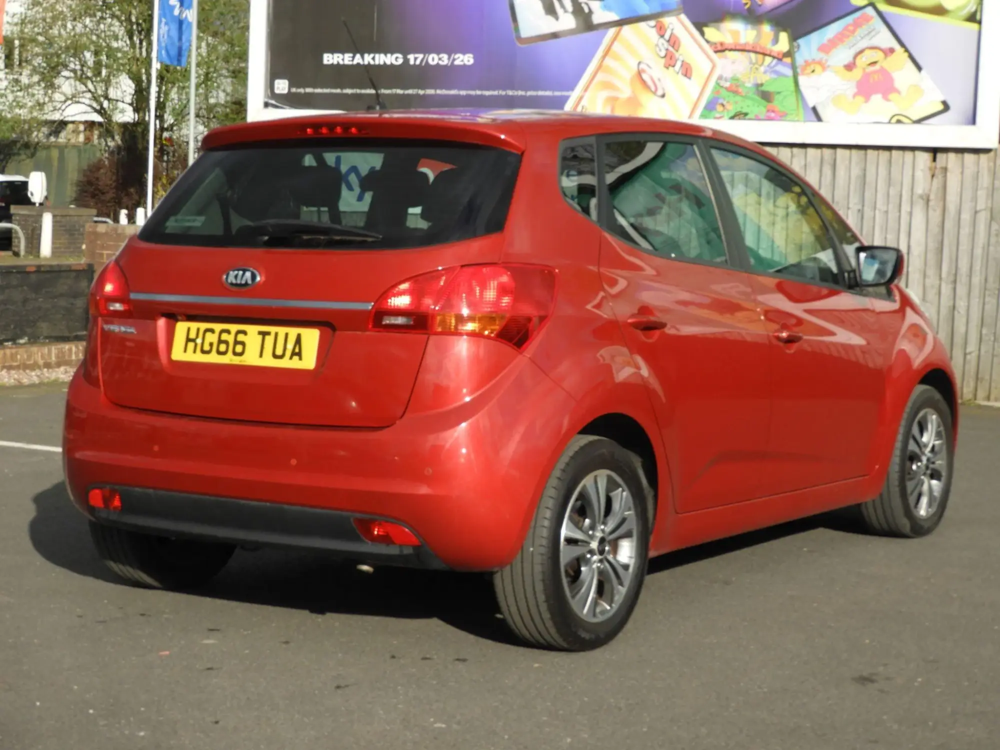 Kia Venga 1.6 3 MPV 5dr Petrol Auto Euro 6 (123 bhp) HG66TUA Image 3