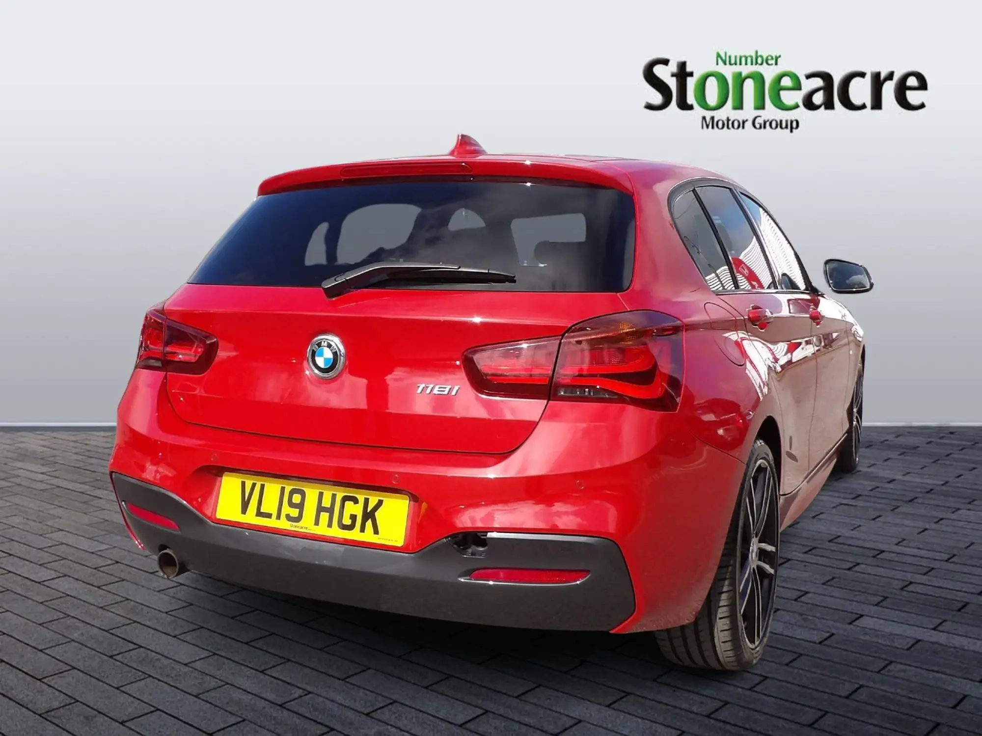 BMW 1 Series 118i M Sport Shadow Edition 5-door VL19HGK Image 3