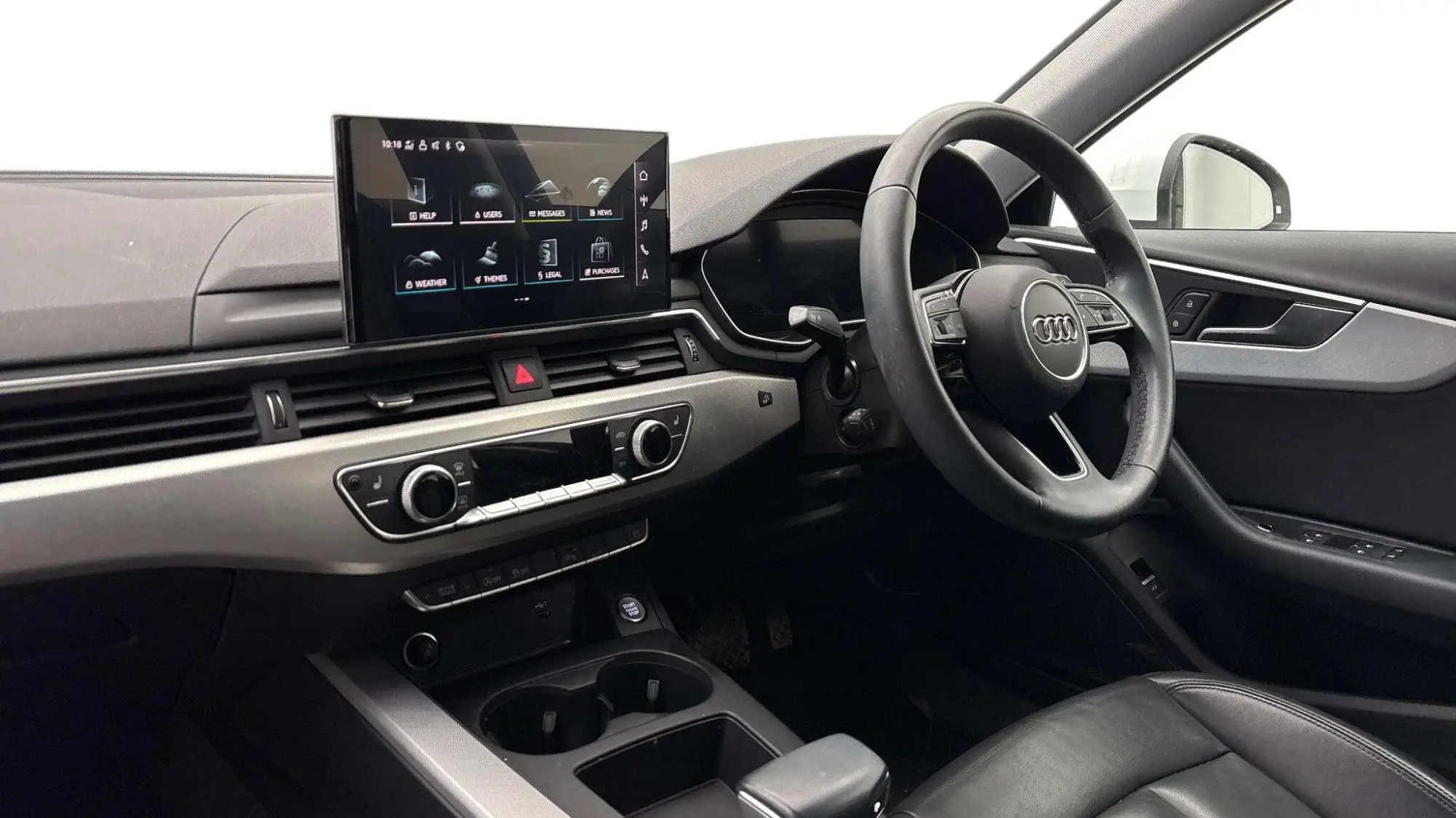 Audi A4 Avant 2.0 TFSI 35 Technik S Tronic Euro 6 (s/s) 5dr YA72DWU Image 2