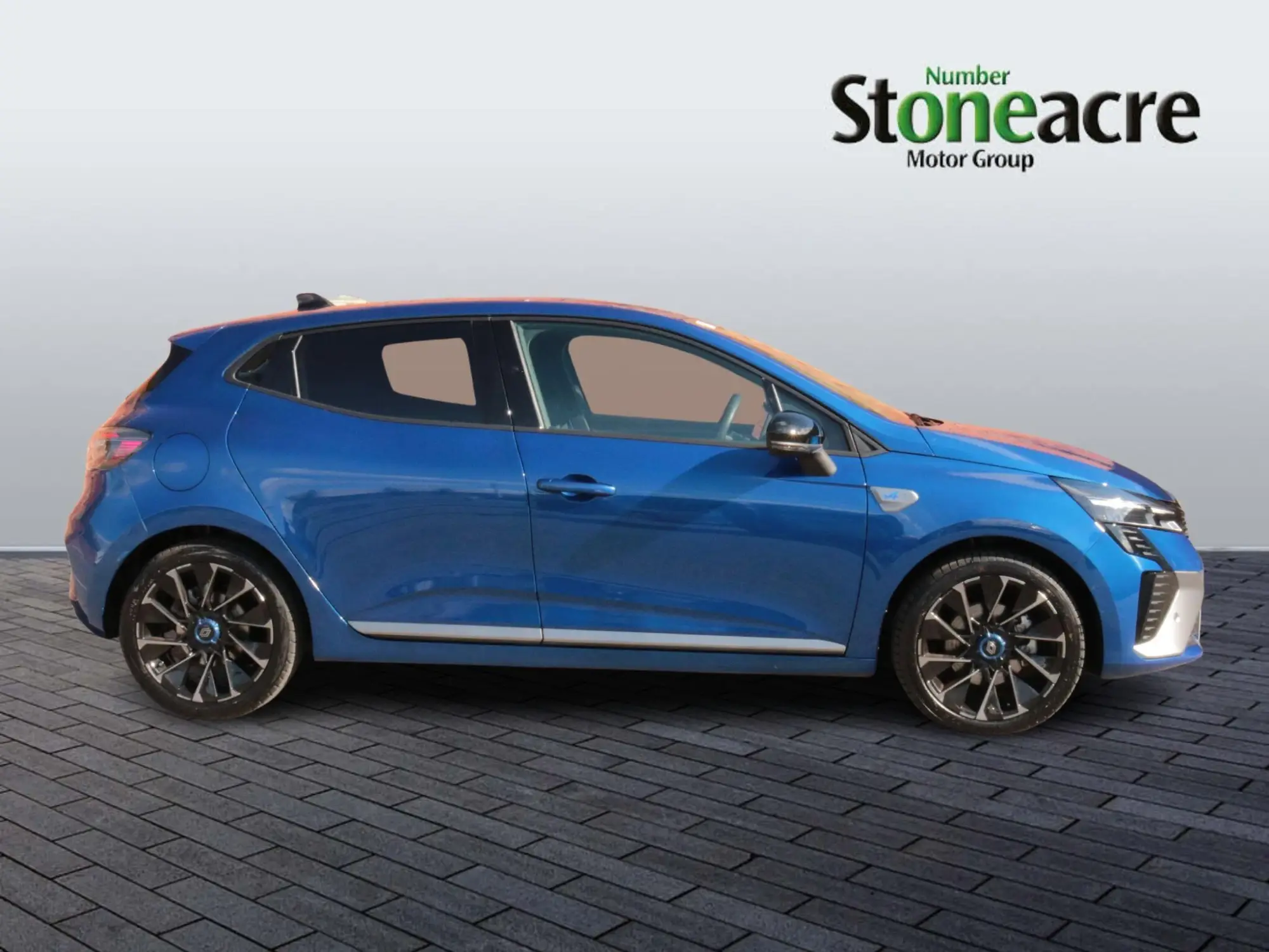 Renault Clio E-Tech 1.6 E-TECH esprit Alpine Auto Euro 6 (s/s) 5dr BV24UZE Image 2