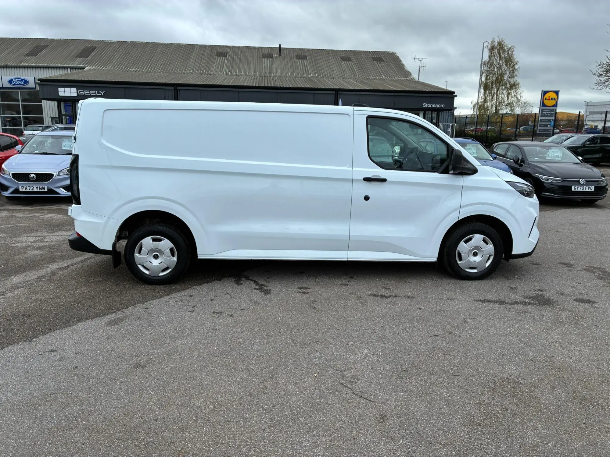Ford Transit Custom Image 2