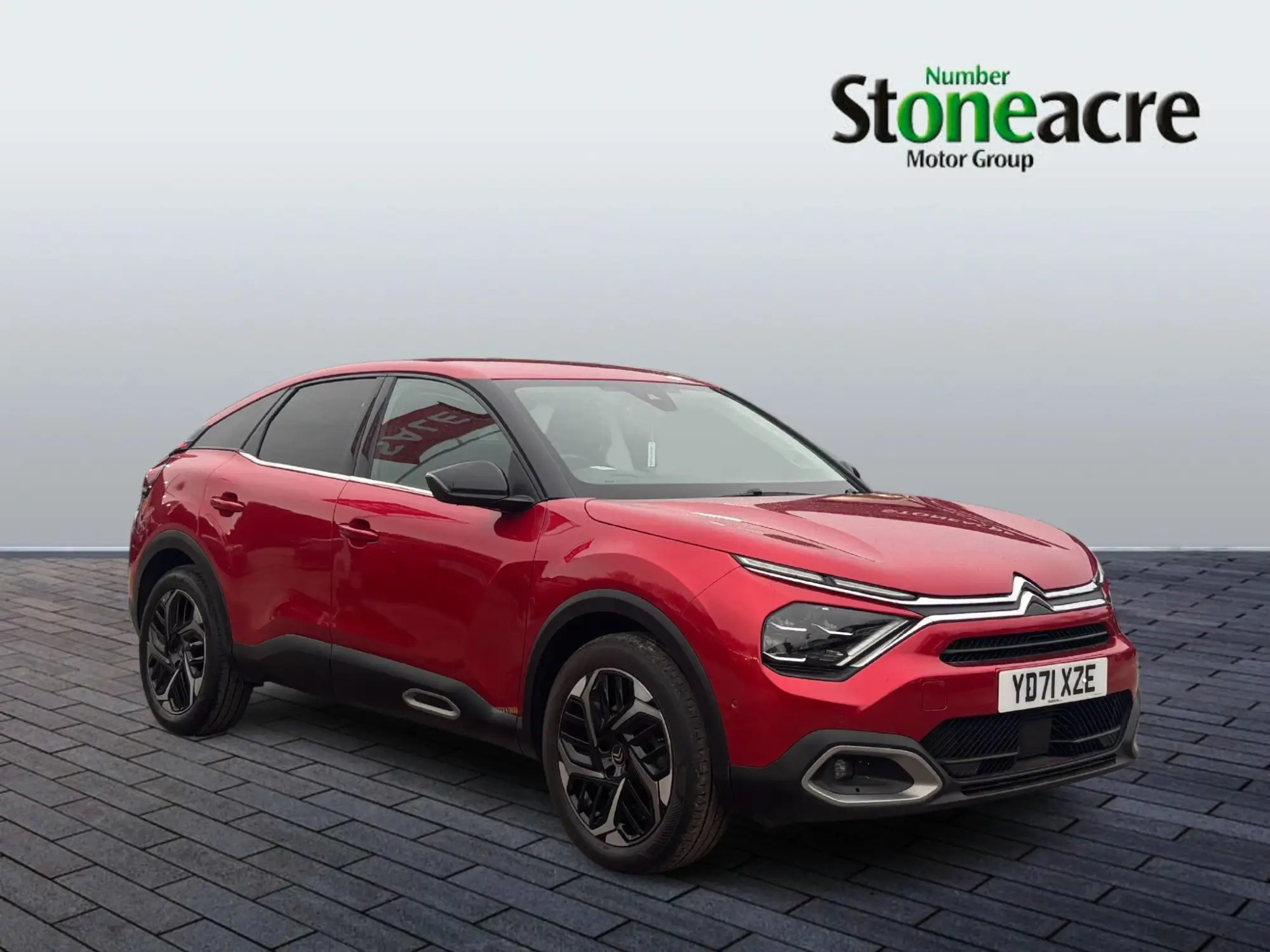 Citroen C4 1.2 PureTech Shine Hatchback 5dr Petrol Manual Euro 6 (s/s) (130 ps) YD71XZE Image 1