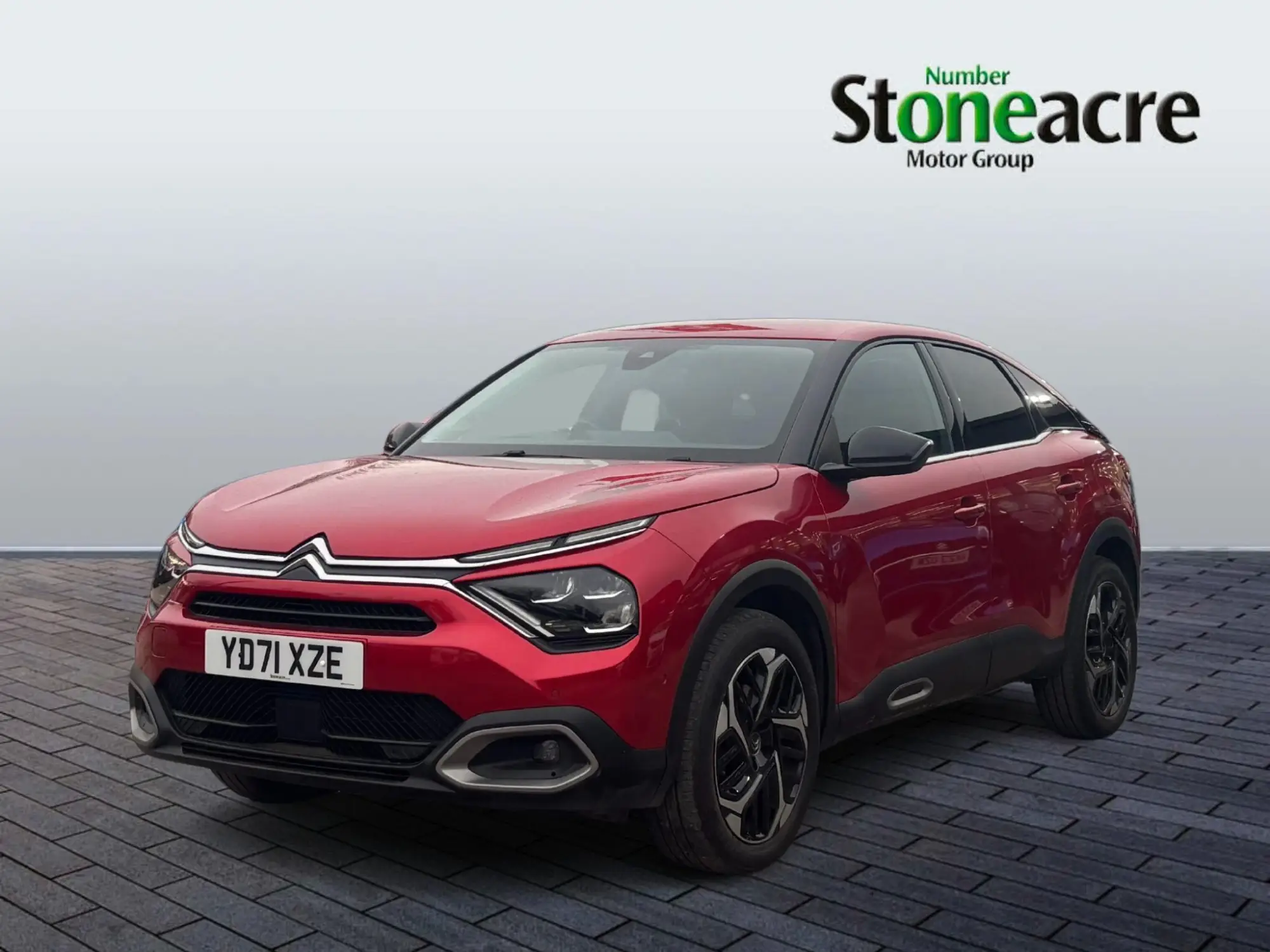 Citroen C4 1.2 PureTech Shine Hatchback 5dr Petrol Manual Euro 6 (s/s) (130 ps) YD71XZE Image 3
