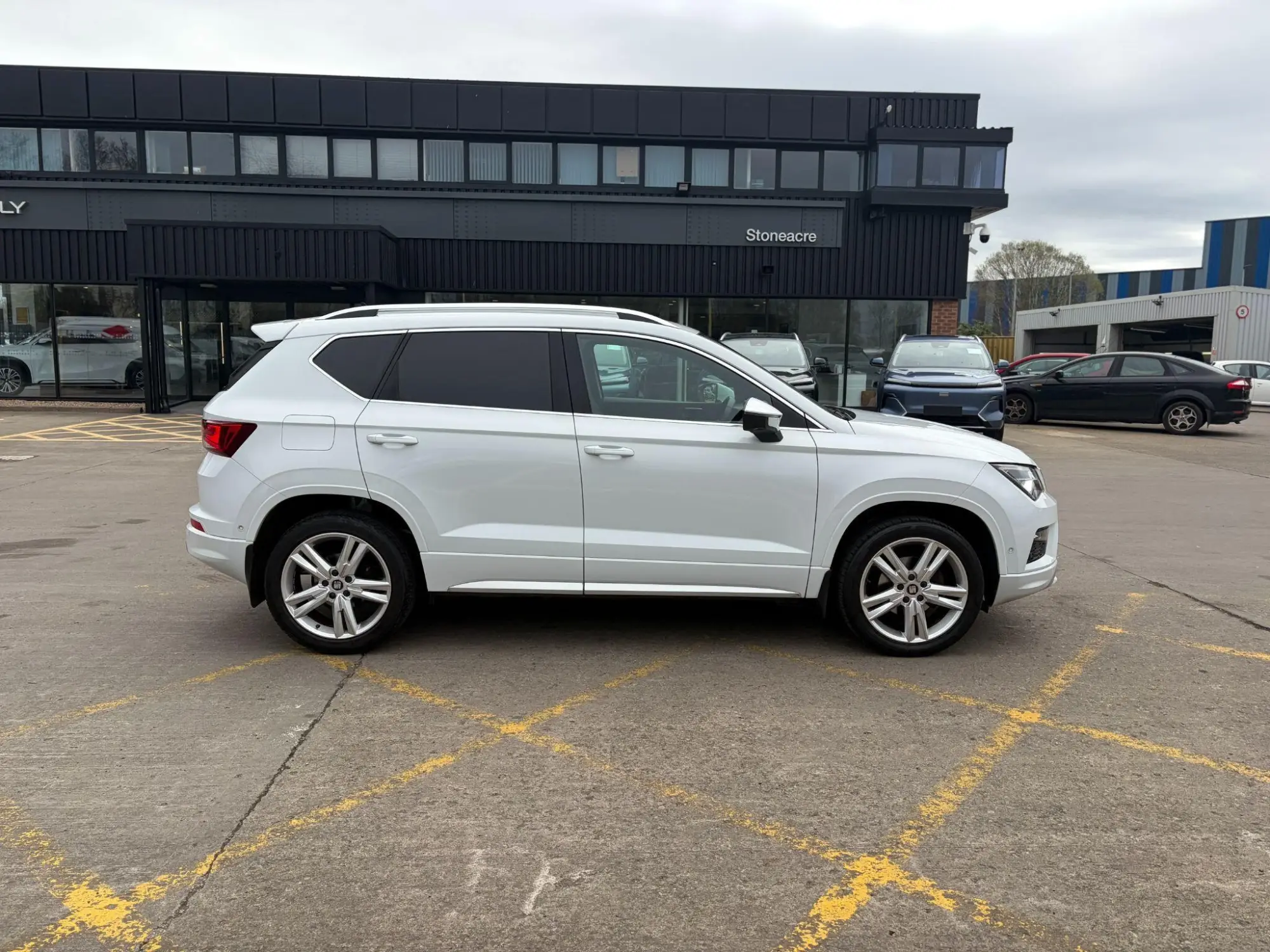 SEAT Ateca 1.5 TSI EVO FR Euro 6 (s/s) 5dr YY69OWB Image 2