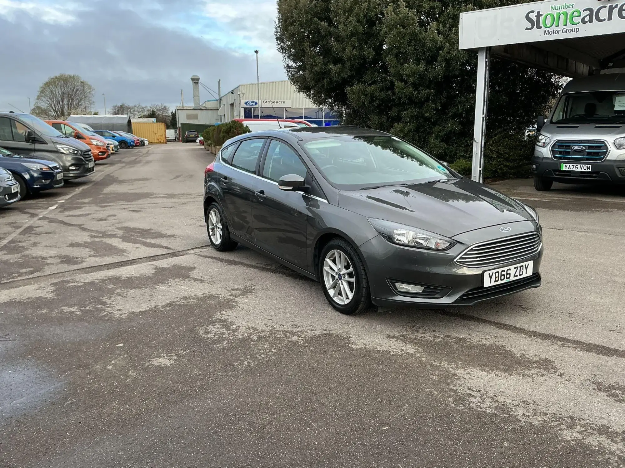 Ford Focus 1.5 TDCi Zetec Hatchback 5dr Diesel Manual Euro 6 (s/s) (120 ps) YD66ZDY Image 1