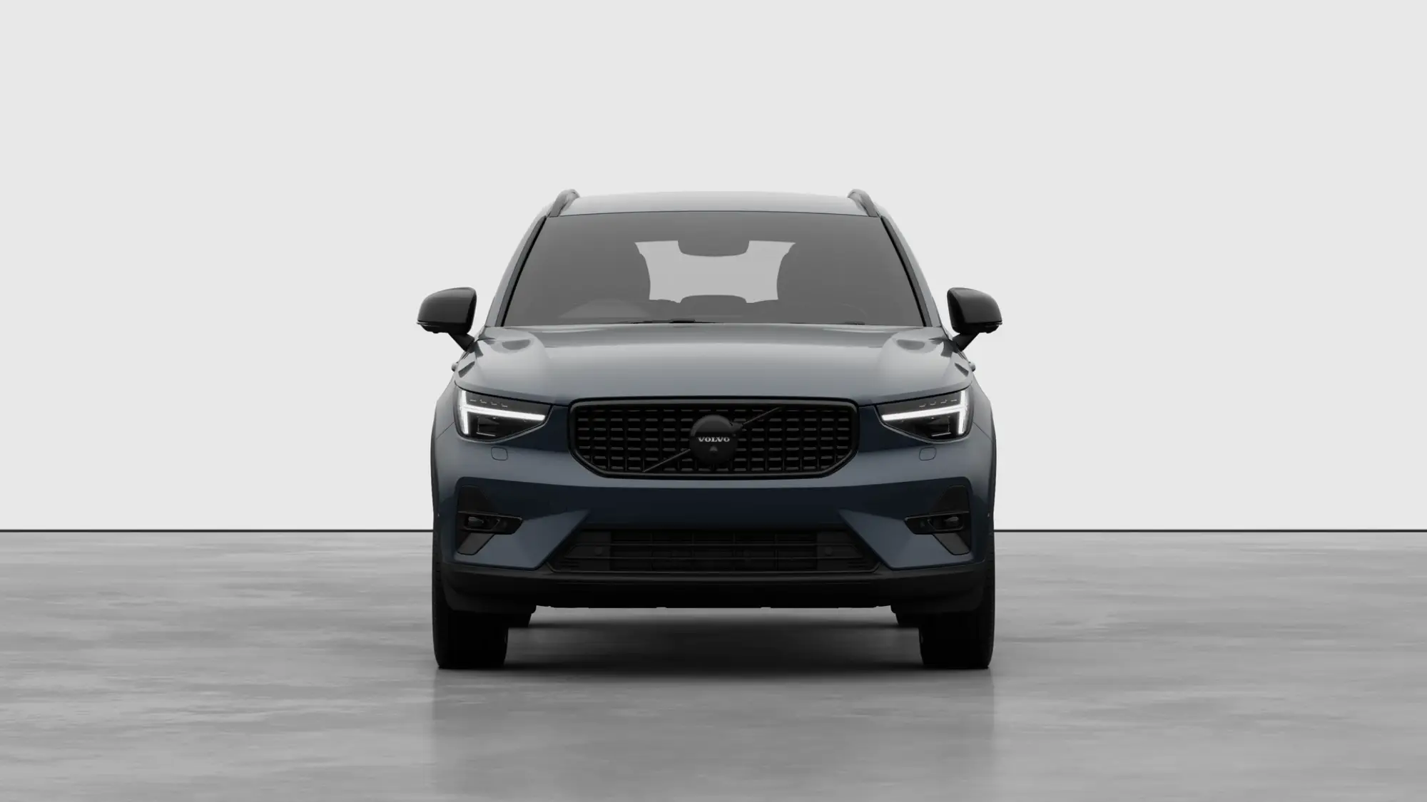 Volvo XC40 2.0 B3P Plus Black Edition 5dr Auto Image 2