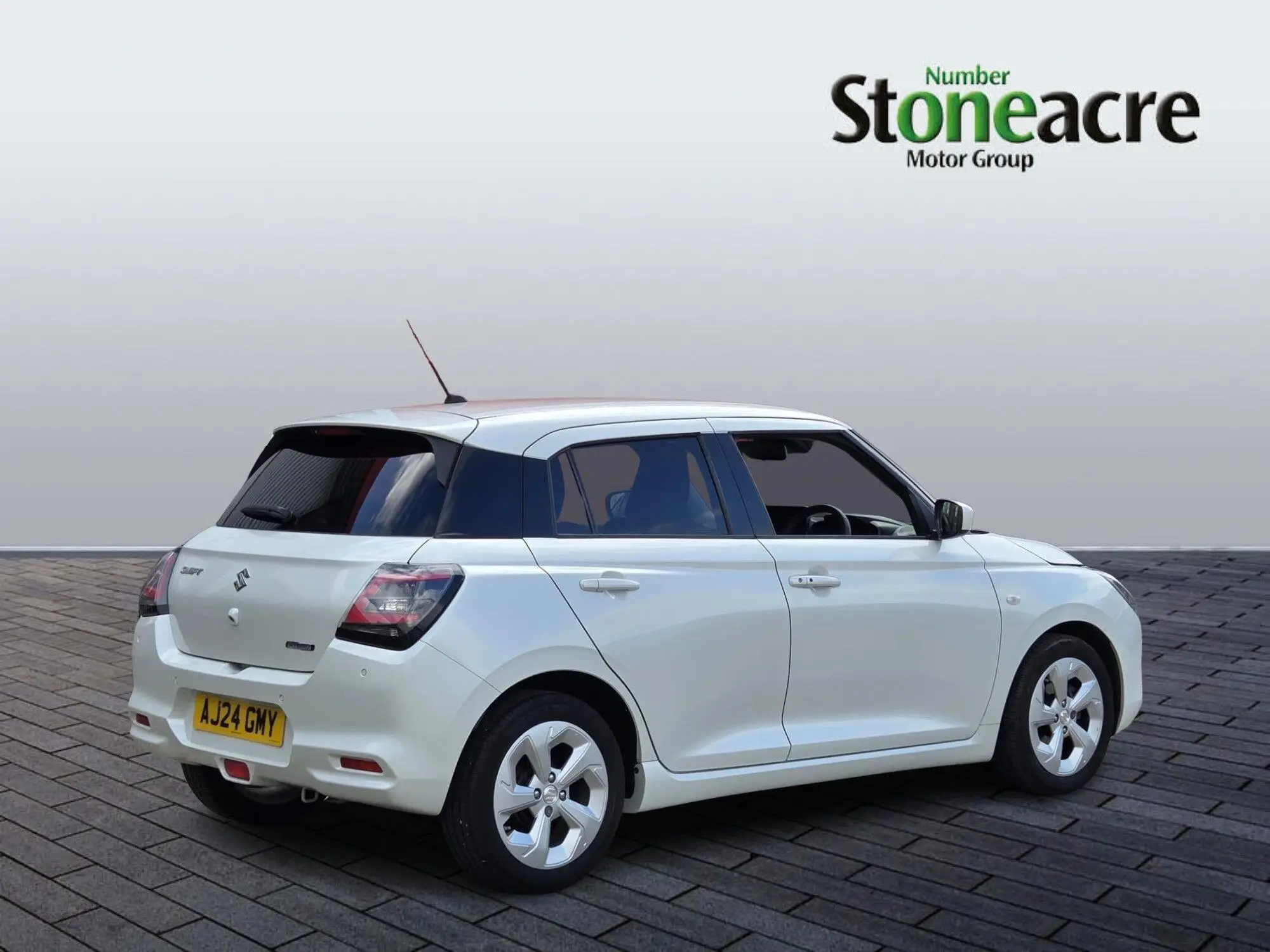 Suzuki Swift 1.2 MHEV Motion Euro 6 (s/s) 5dr AJ24GMY Image 3
