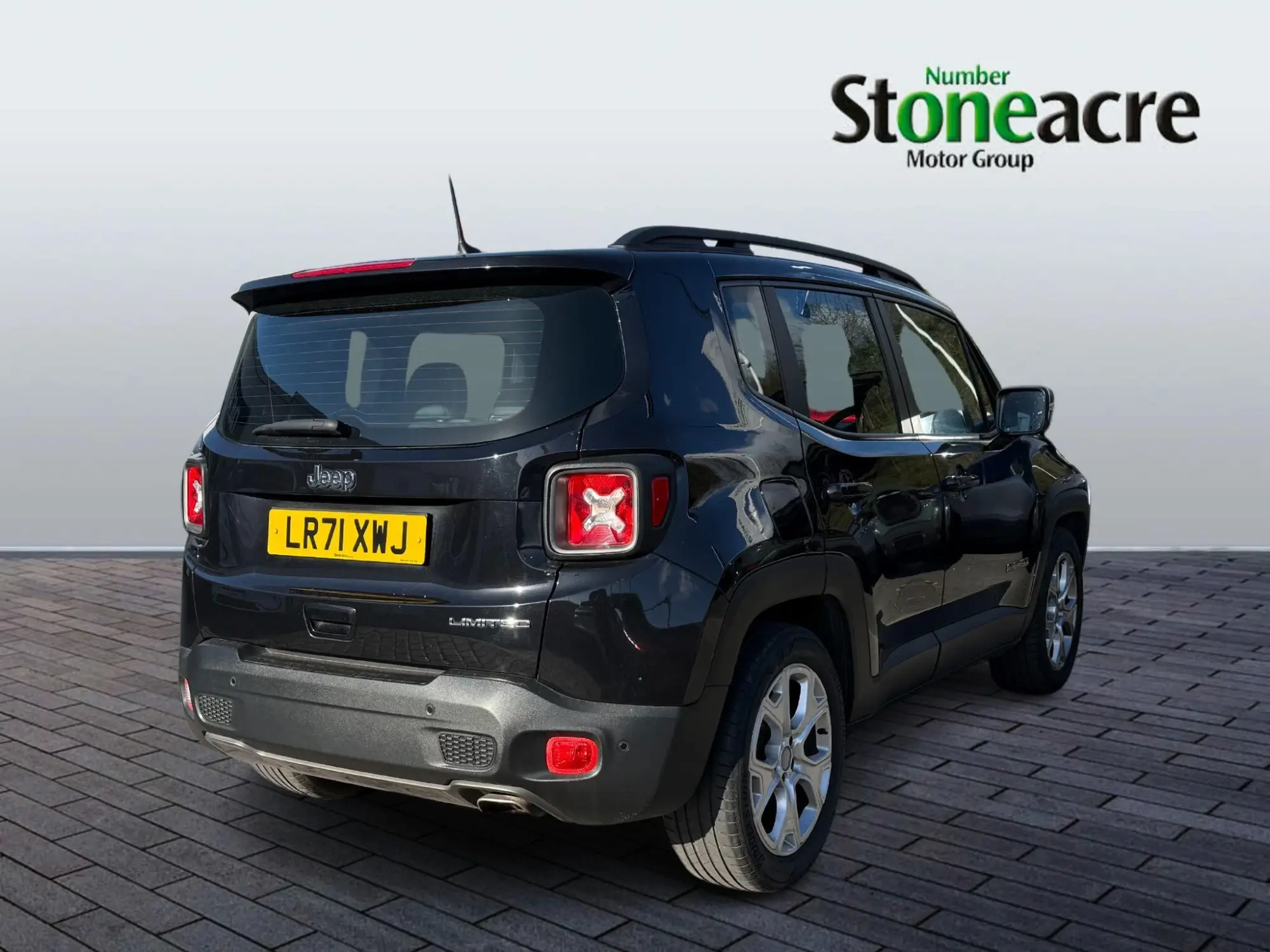 Jeep Renegade 1.3 T4 GSE Limited 5dr DDCT LR71XWJ Image 3