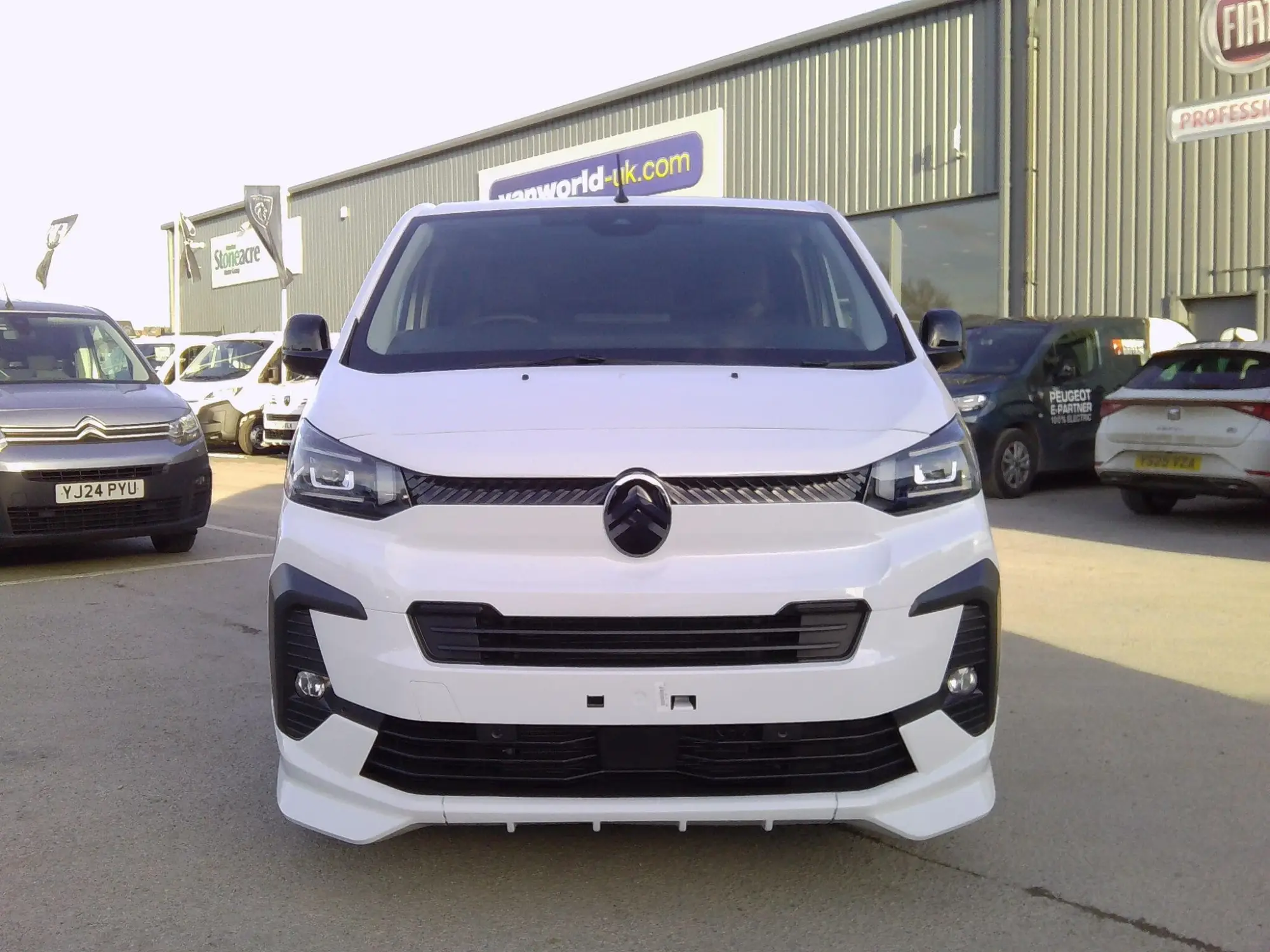 Citroen Dispatch Image 2