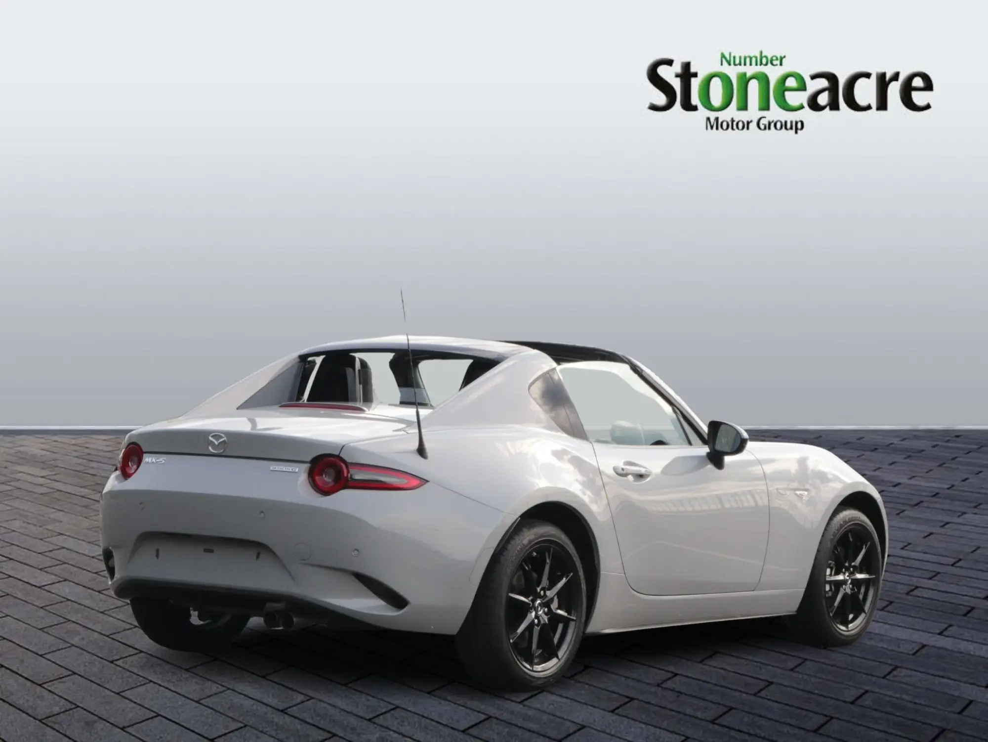 Mazda MX-5 RF Image 3